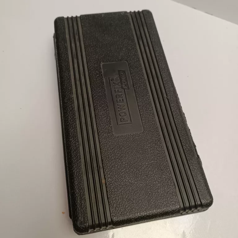 zestwa-kluczy-nasadkowych-z-grzechotka-waga-produktu-z-opakowaniem-jednostkowym-2000