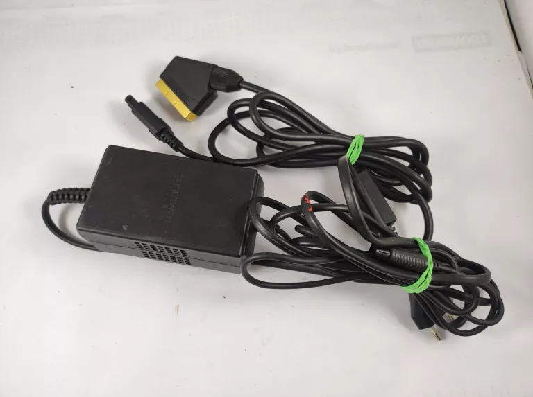 konsola-nintendo-game-cube-dol-001-pad-gra-zasilacz-zalaczone-wyposazenie-gra