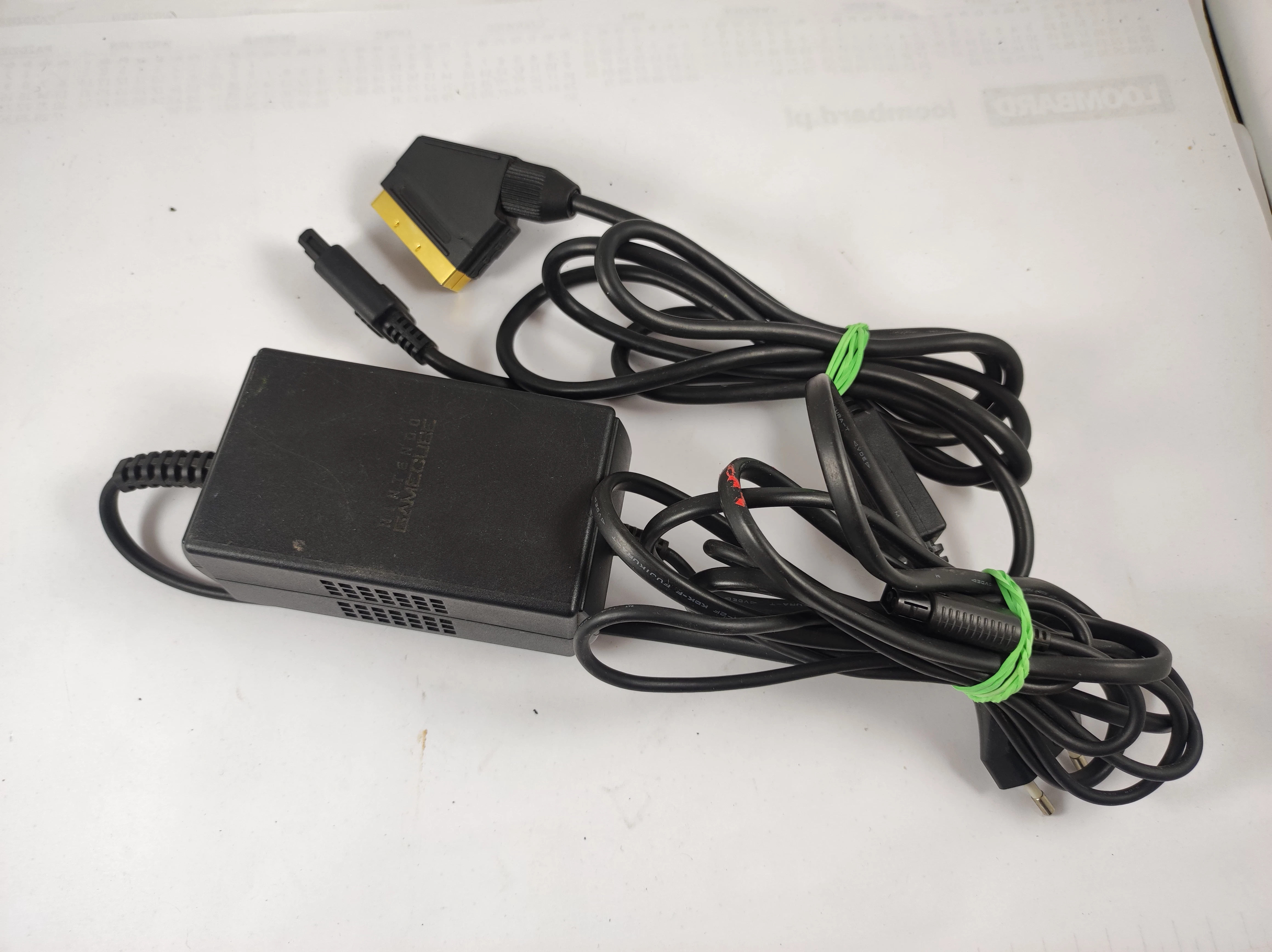 konsola-nintendo-game-cube-dol-001-pad-gra-zasilacz-zalaczone-wyposazenie-gra