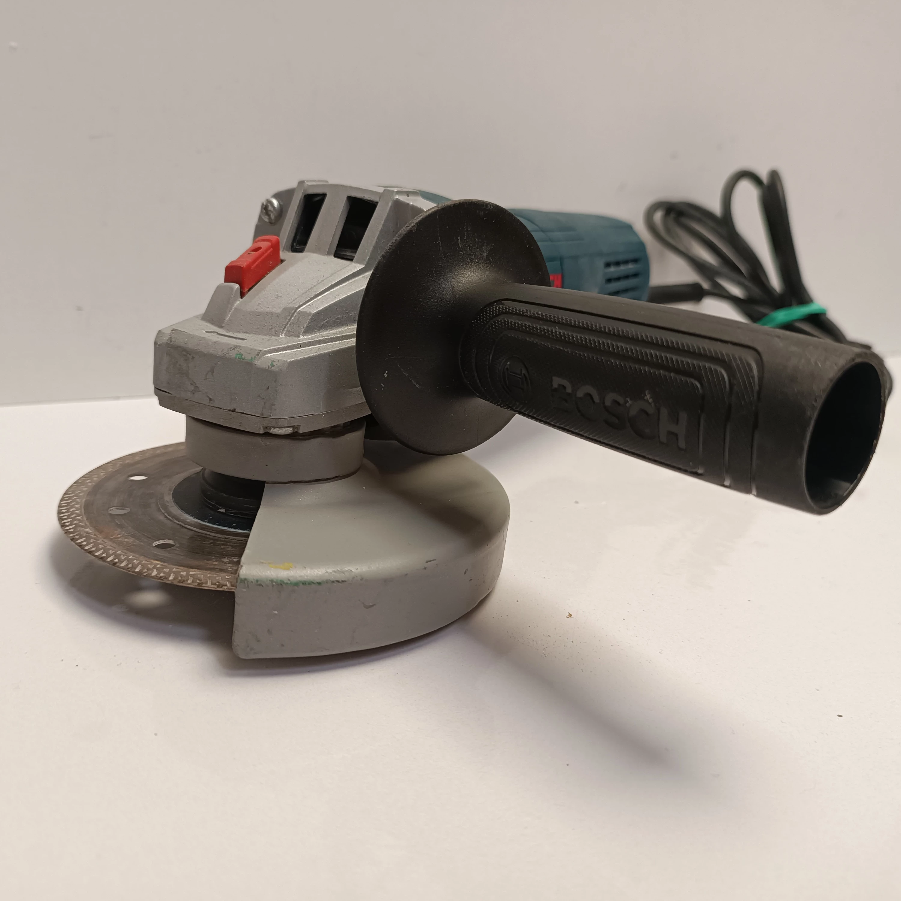 szlifierka-katowa-bosch-gws-750s-stan-11323-2