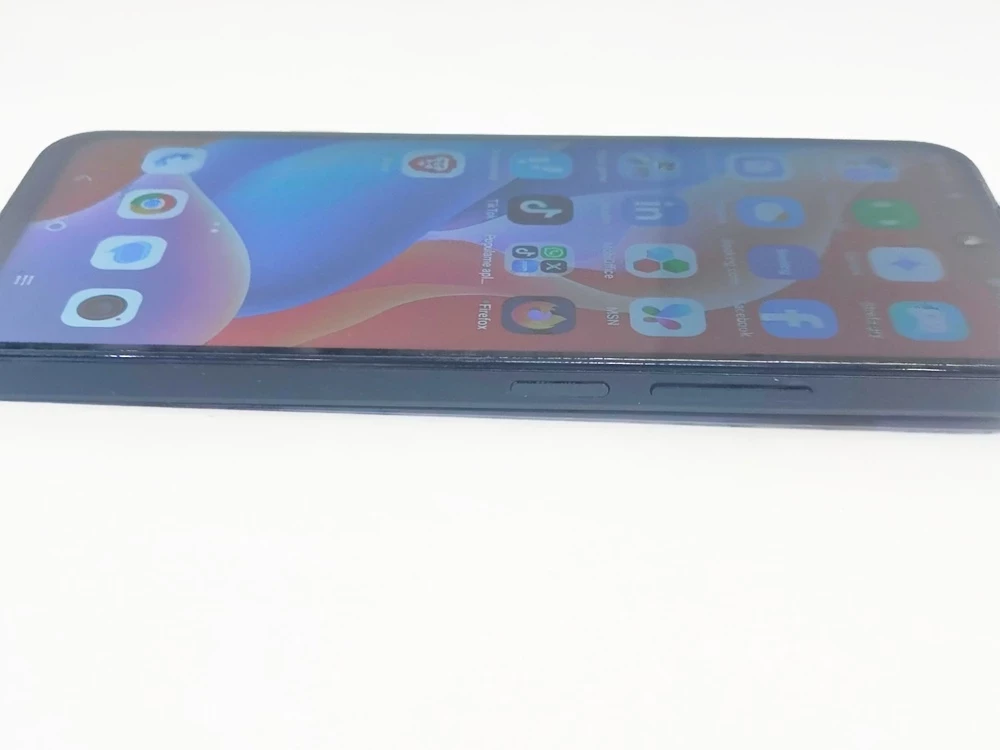 telefon-tcl-605-stan-11323-2