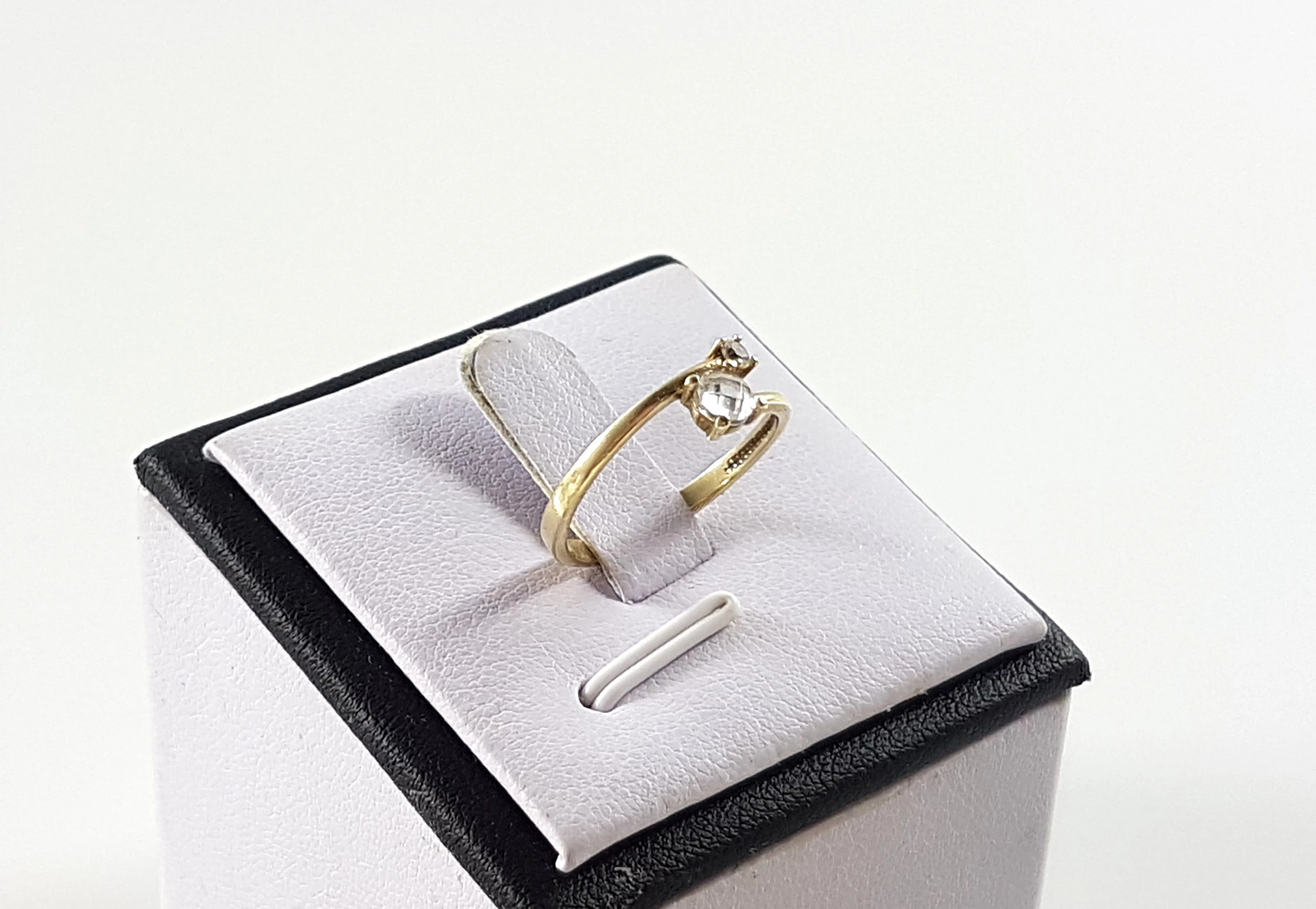 zloty-pierscionek-z-cyrkonia-333-121g-roz-12-waga-100