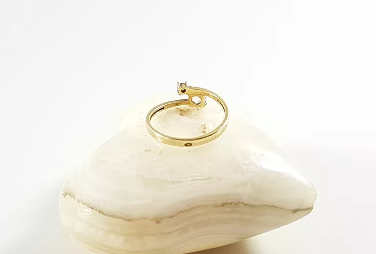 zloty-pierscionek-z-cyrkonia-333-121g-roz-12-kolor-249512-1647429