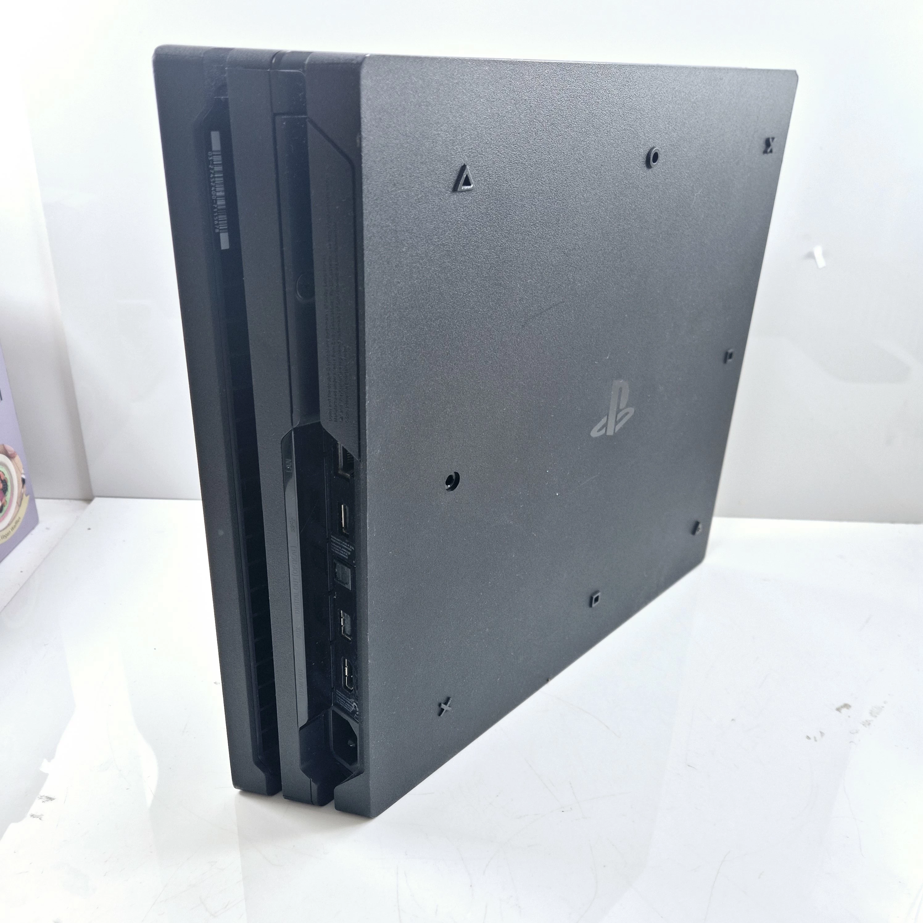 konsola-ps4-pro-1tb-pad-cuh-7016b-03-27452400-7115678-wersja-130590-3