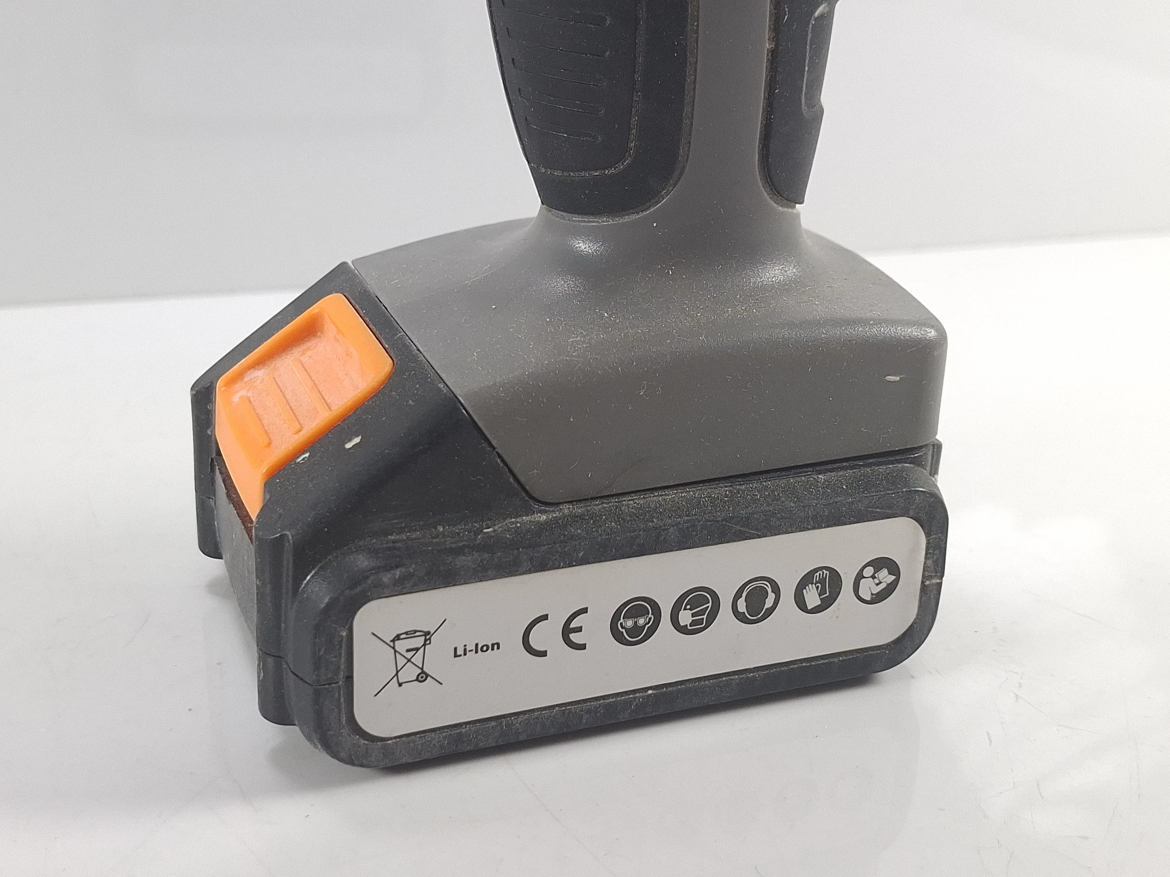 wkretarka-akumulatorowa-auchan-108v-rodzaj-129632-1