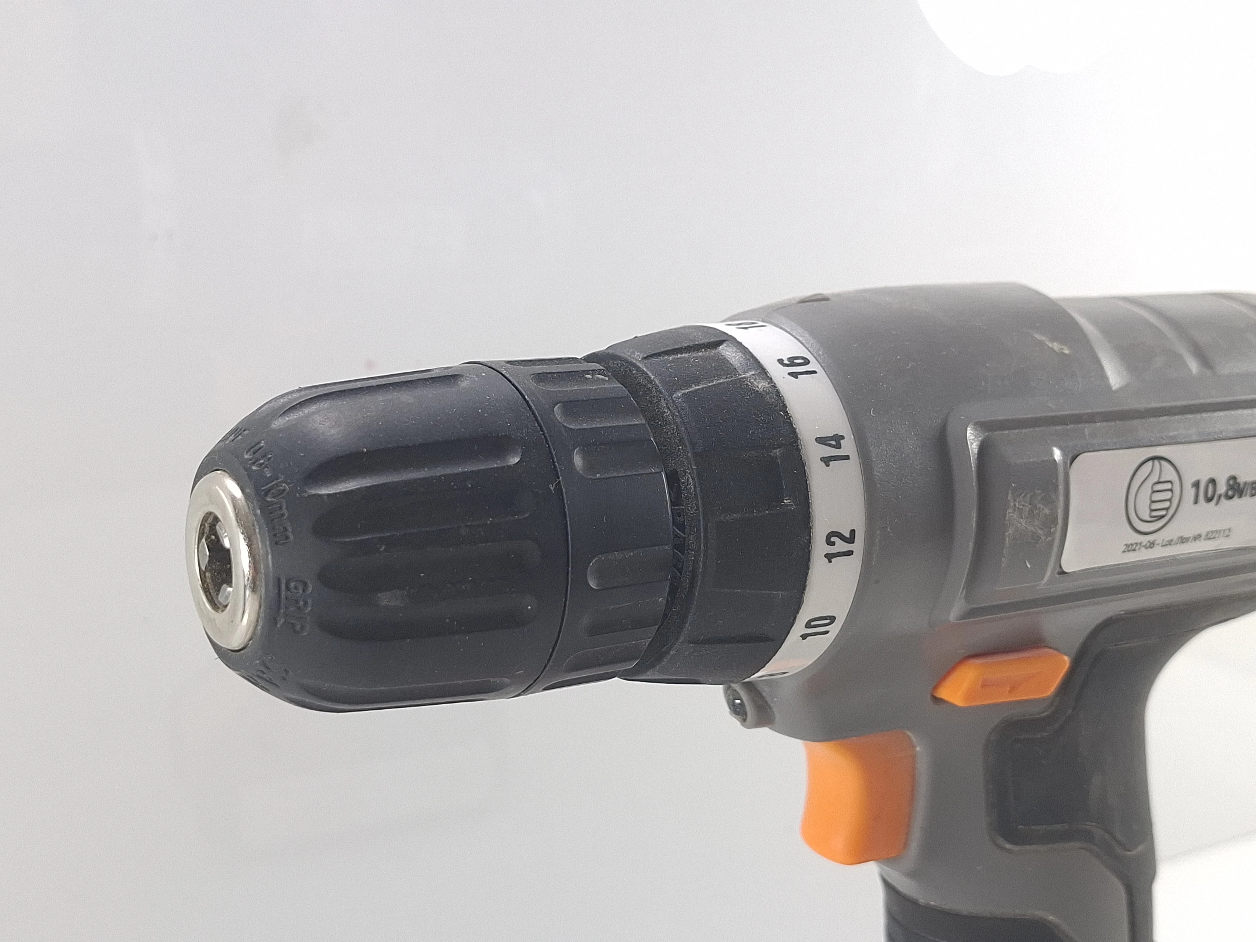 wkretarka-akumulatorowa-auchan-108v-stan-11323-2