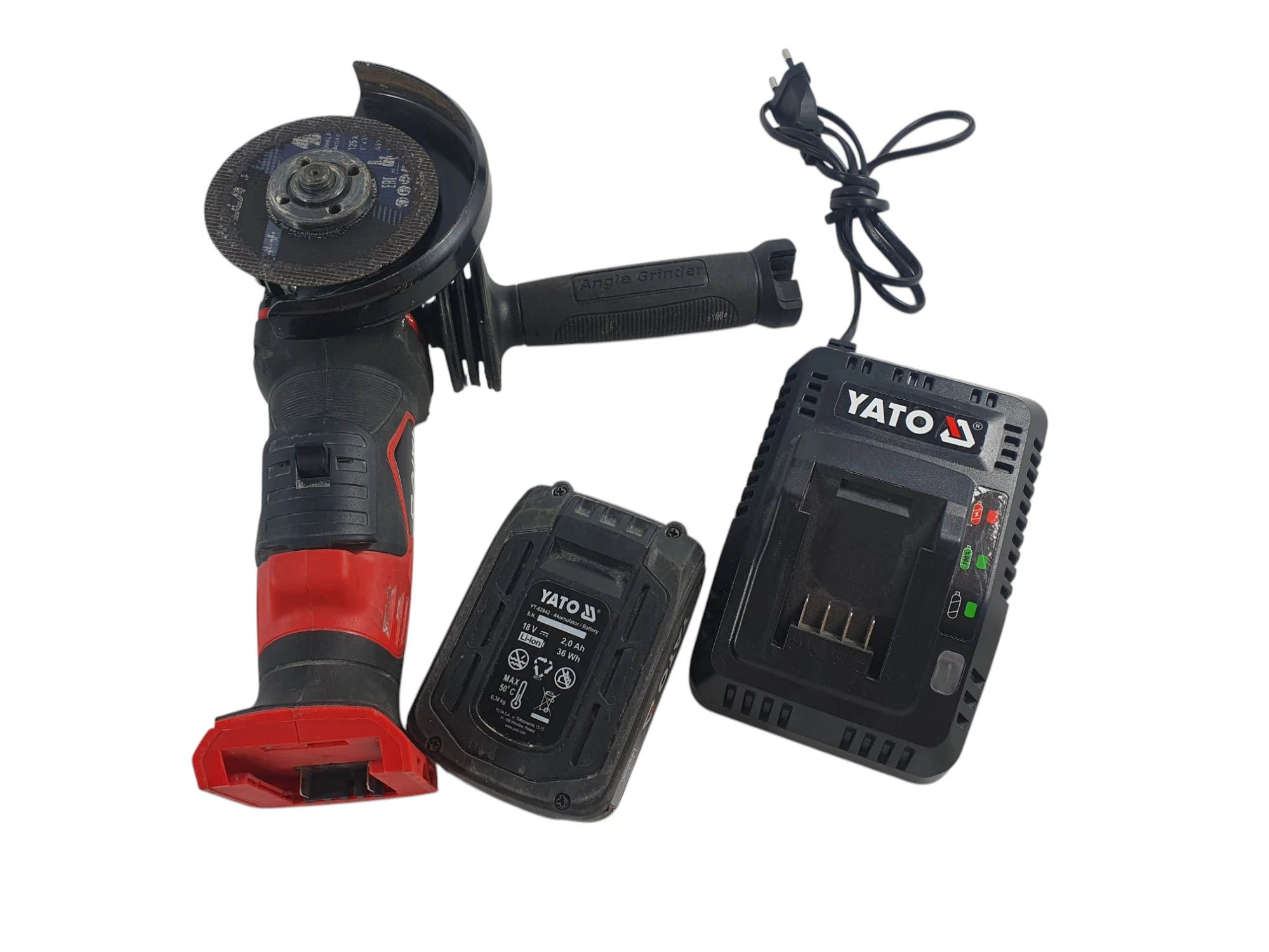 szlifierka-akumulatorowa-yato-yt-82827-ladowarka-napiecie-zasilania-1800