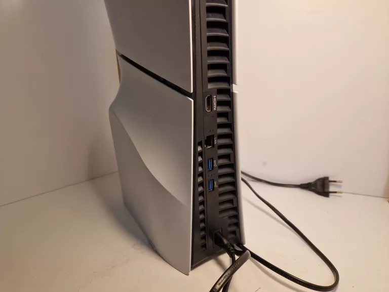 konsola-ps5-slim-z-napedem-dwa-pady-dwie-gry-certyfikaty-zgodnosci-218669-1