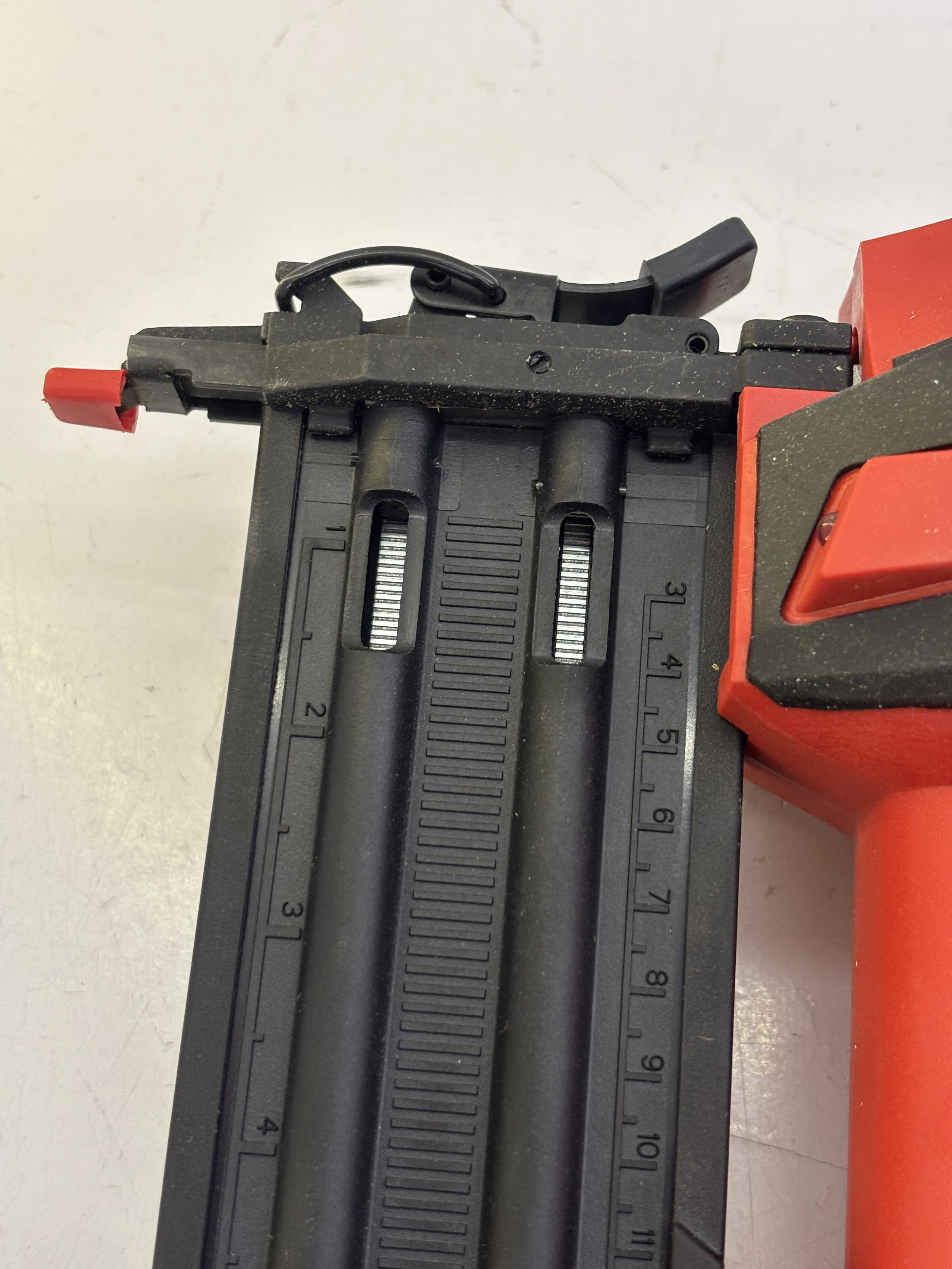 einhell-gwozdziarka-akumulatorowa-fixetto-1850-n-solo-4257795-ean-gtin-4006825666885