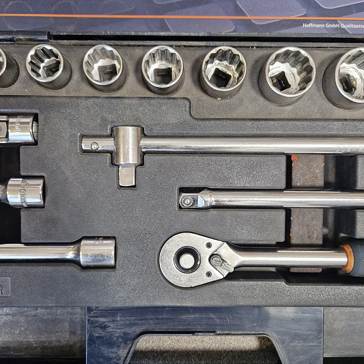 garant-zestaw-kluczy-nasadowych-12-czterokatnych-23-el-stan-11323-2