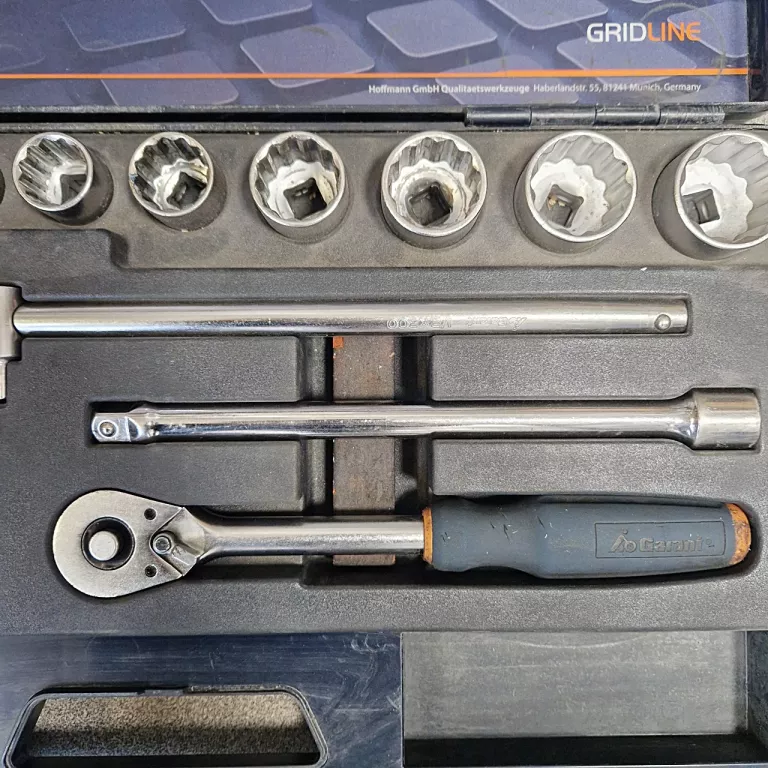 garant-zestaw-kluczy-nasadowych-12-czterokatnych-23-el-liczba-elementow-w-zestawie-23