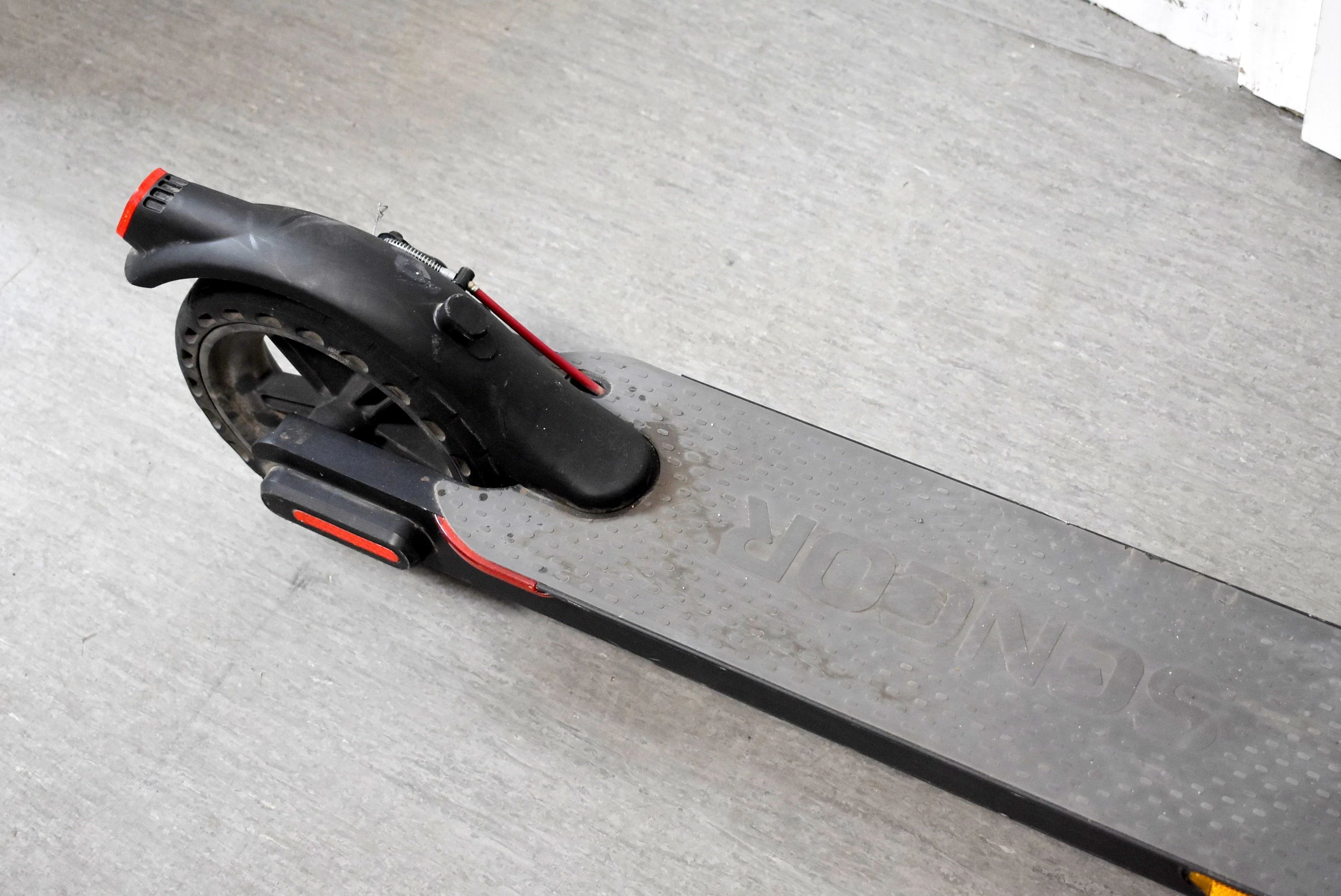 hulajnoga-elektryczna-sencor-scooter-one-2020-350w-kod-producenta-scooter-one-s20