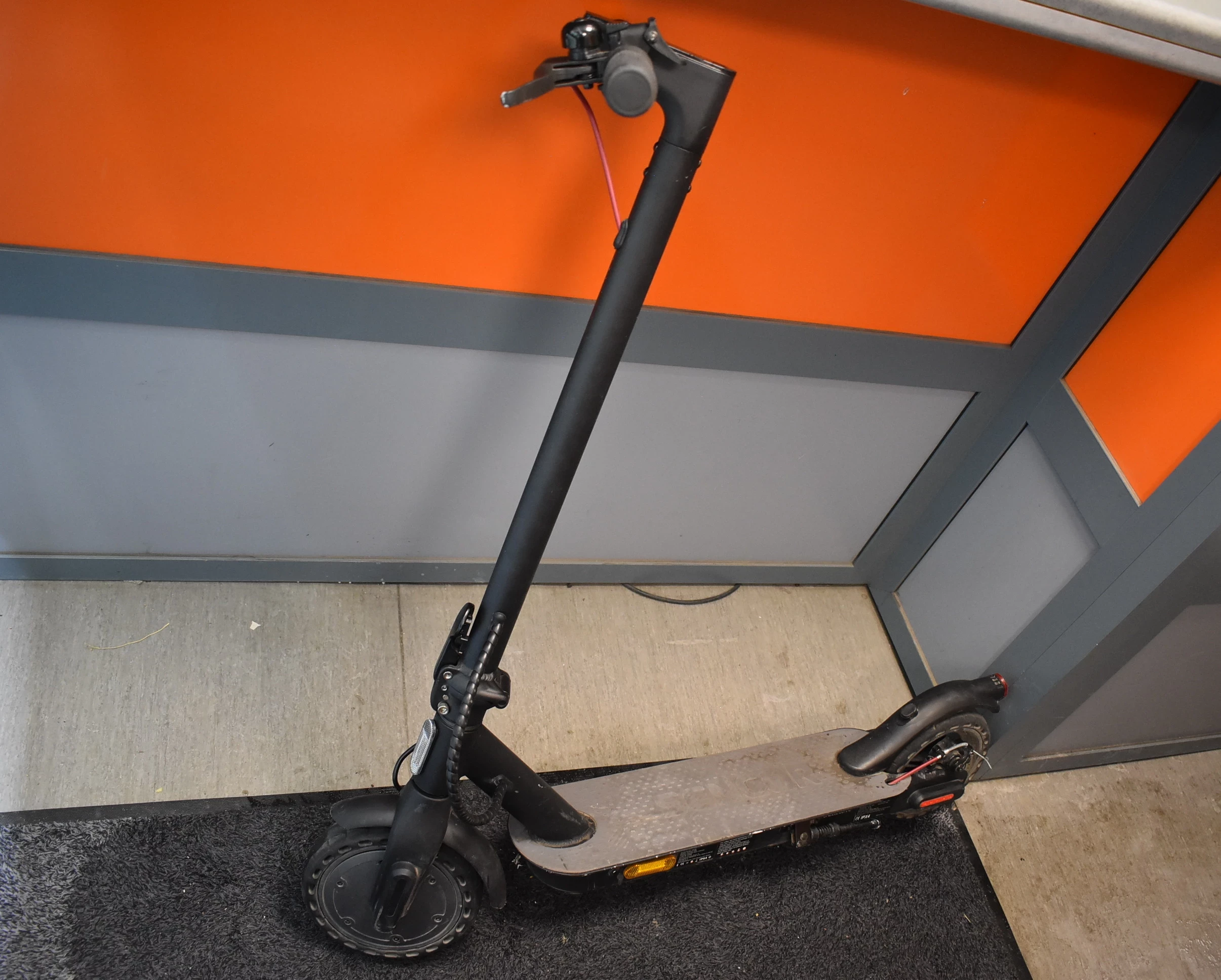 hulajnoga-elektryczna-sencor-scooter-one-2020-350w-os-piastowskie-74a-poznan