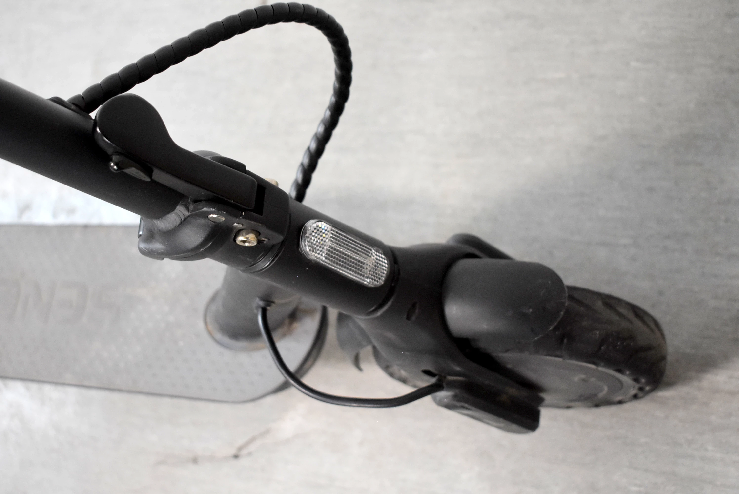 hulajnoga-elektryczna-sencor-scooter-one-2020-350w-model-scooter-one