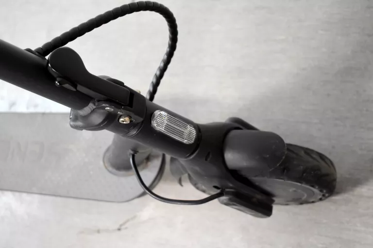 hulajnoga-elektryczna-sencor-scooter-one-2020-350w-model-scooter-one