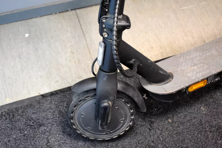 hulajnoga-elektryczna-sencor-scooter-one-2020-350w-stan-11323-2