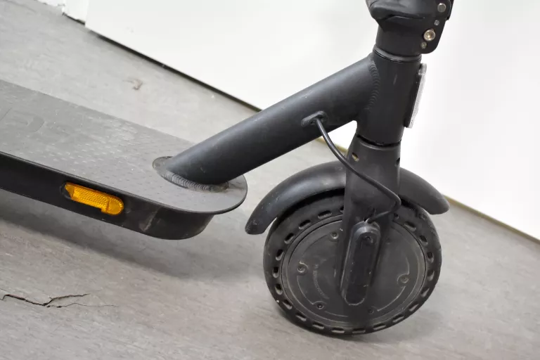 hulajnoga-elektryczna-sencor-scooter-one-2020-350w-predkosc-maksymalna-2500