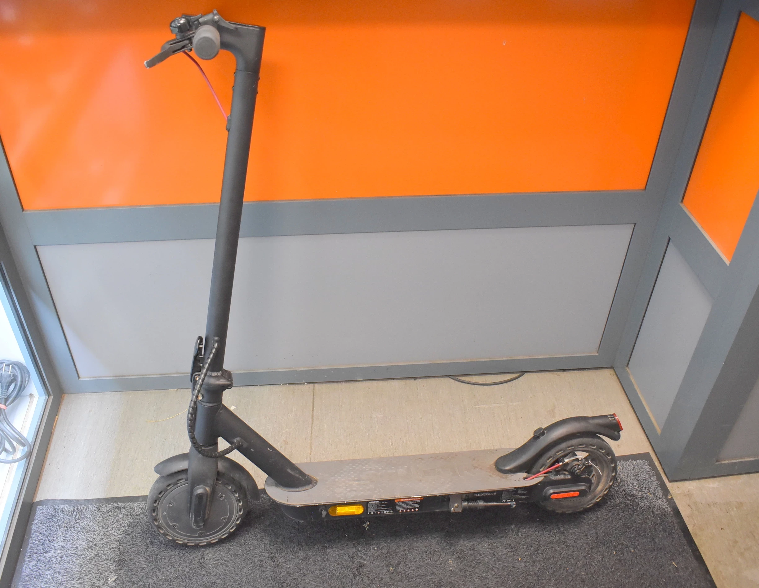 hulajnoga-elektryczna-sencor-scooter-one-2020-350w-ean-gtin-8590669296811