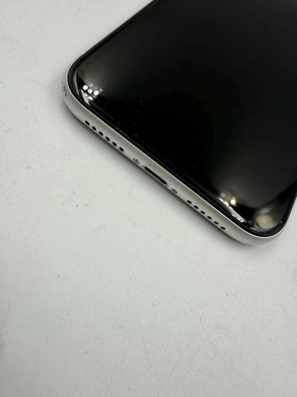 telefon-iphone-xr-sam-bat80-kod-producenta-mry52pma