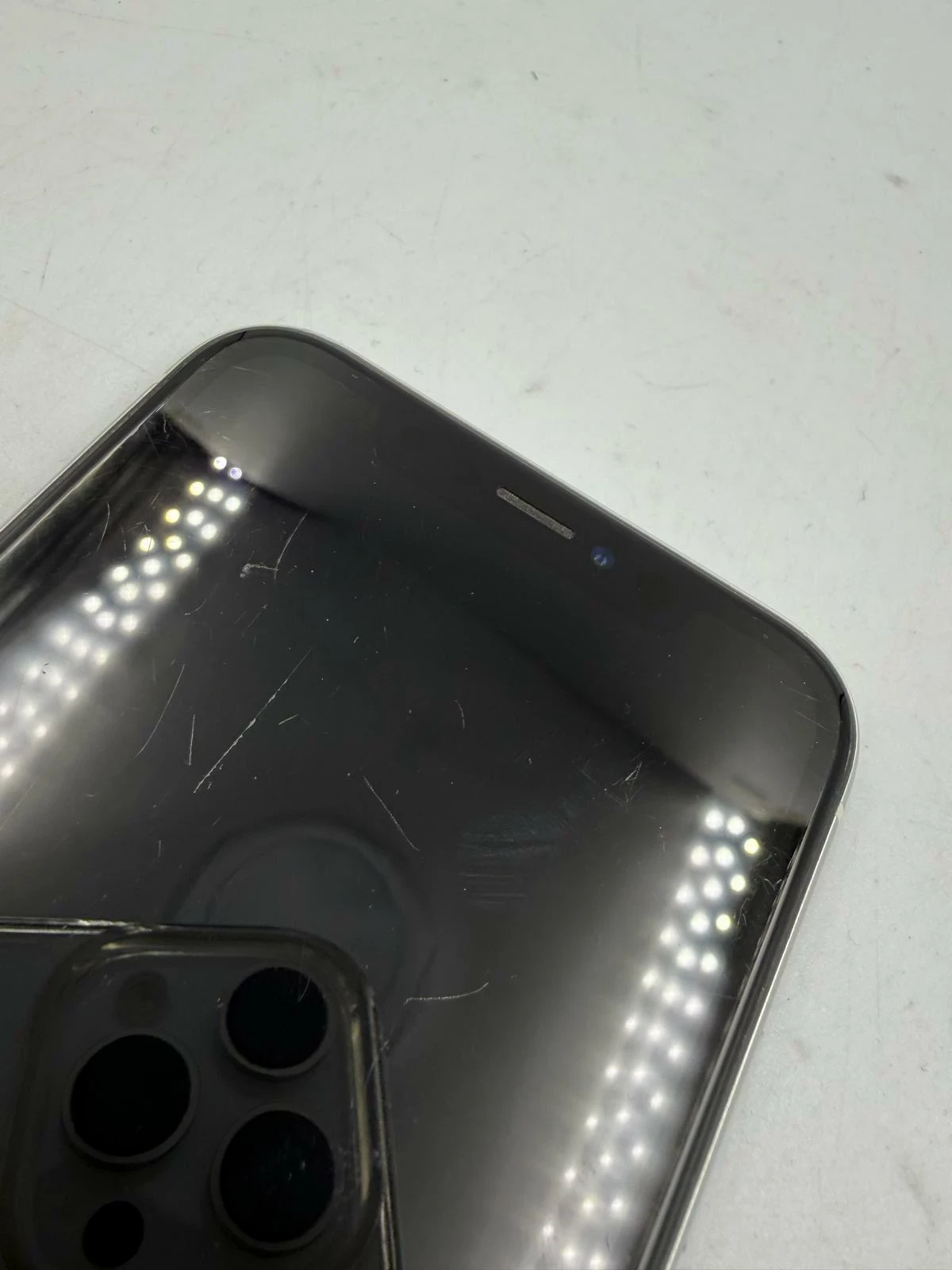 telefon-iphone-xr-sam-bat80-stan-11323-2