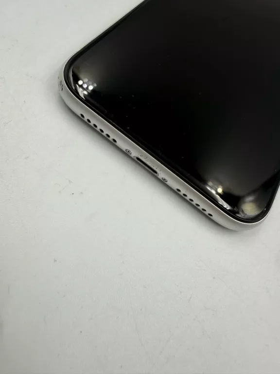 telefon-iphone-xr-sam-bat80-kod-producenta-mry52pma