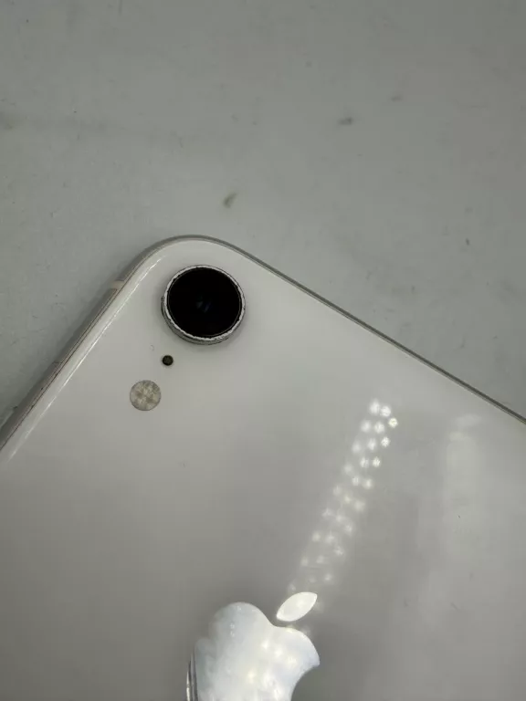 telefon-iphone-xr-sam-bat80-przekatna-ekranu-610