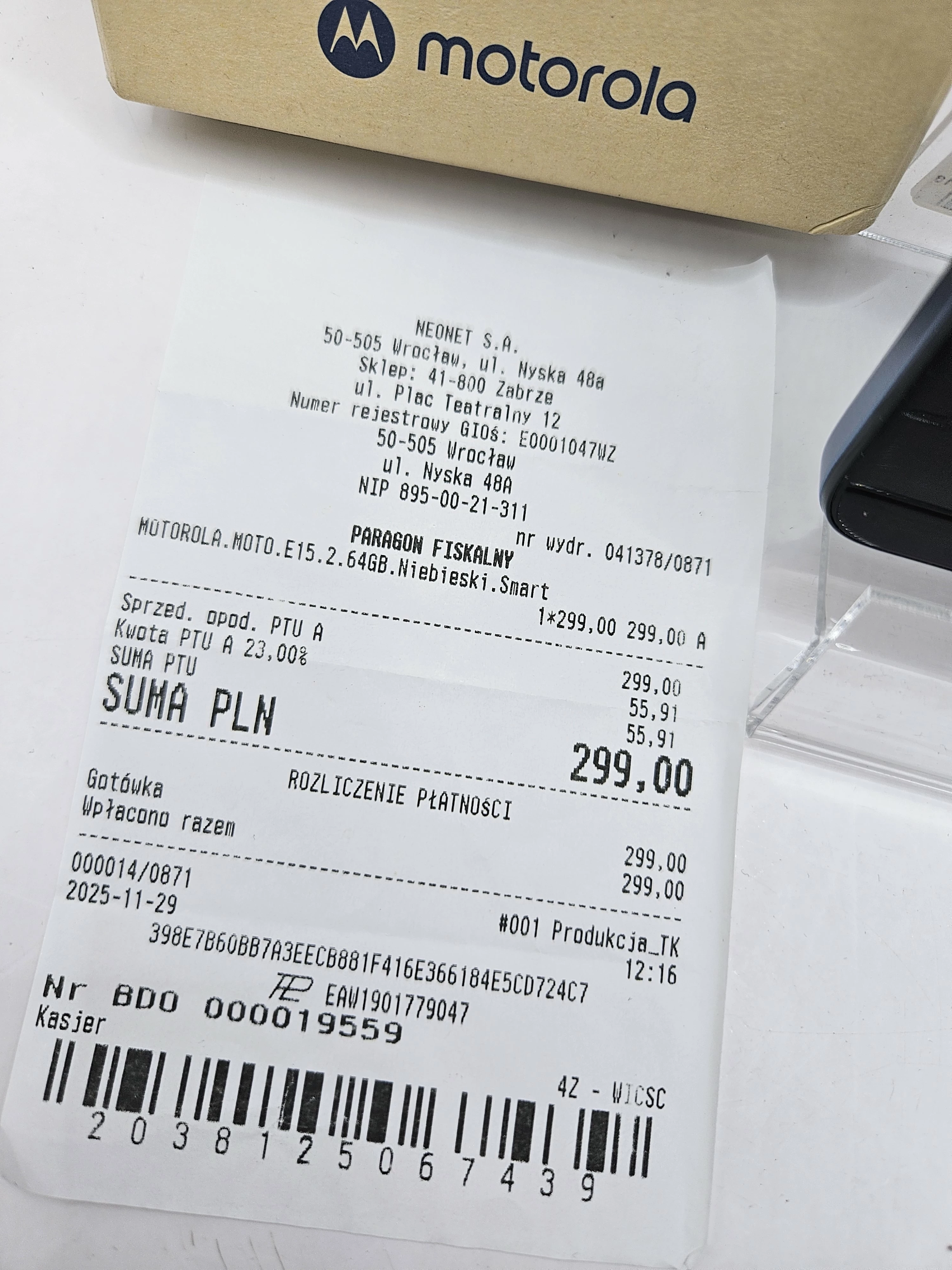 telefon-motorola-e15-264-gb-pud-para-gon-stan-11323-2