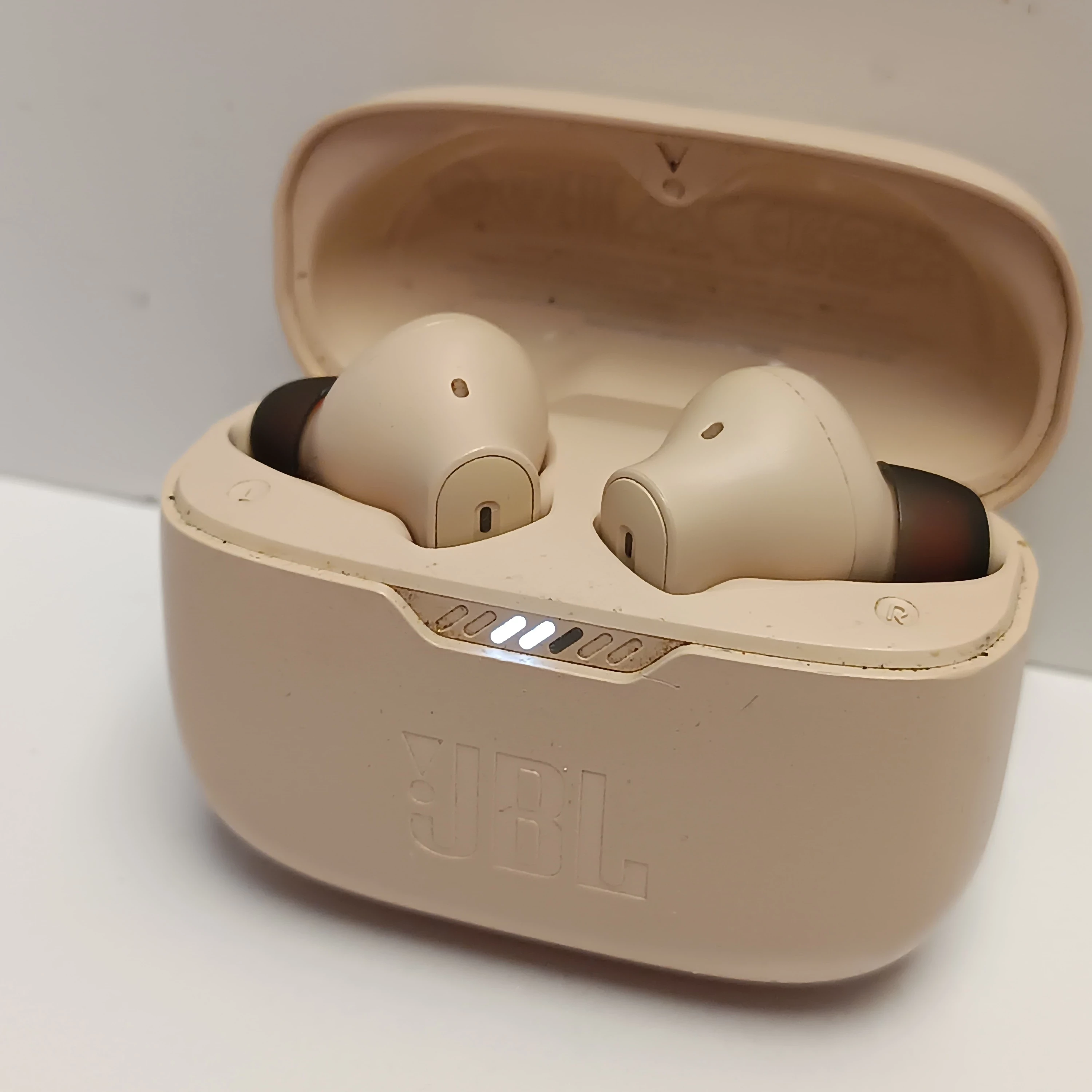 sluchawki-jbl-vibe-beam-osiedle-teatralne-3u15-krakow