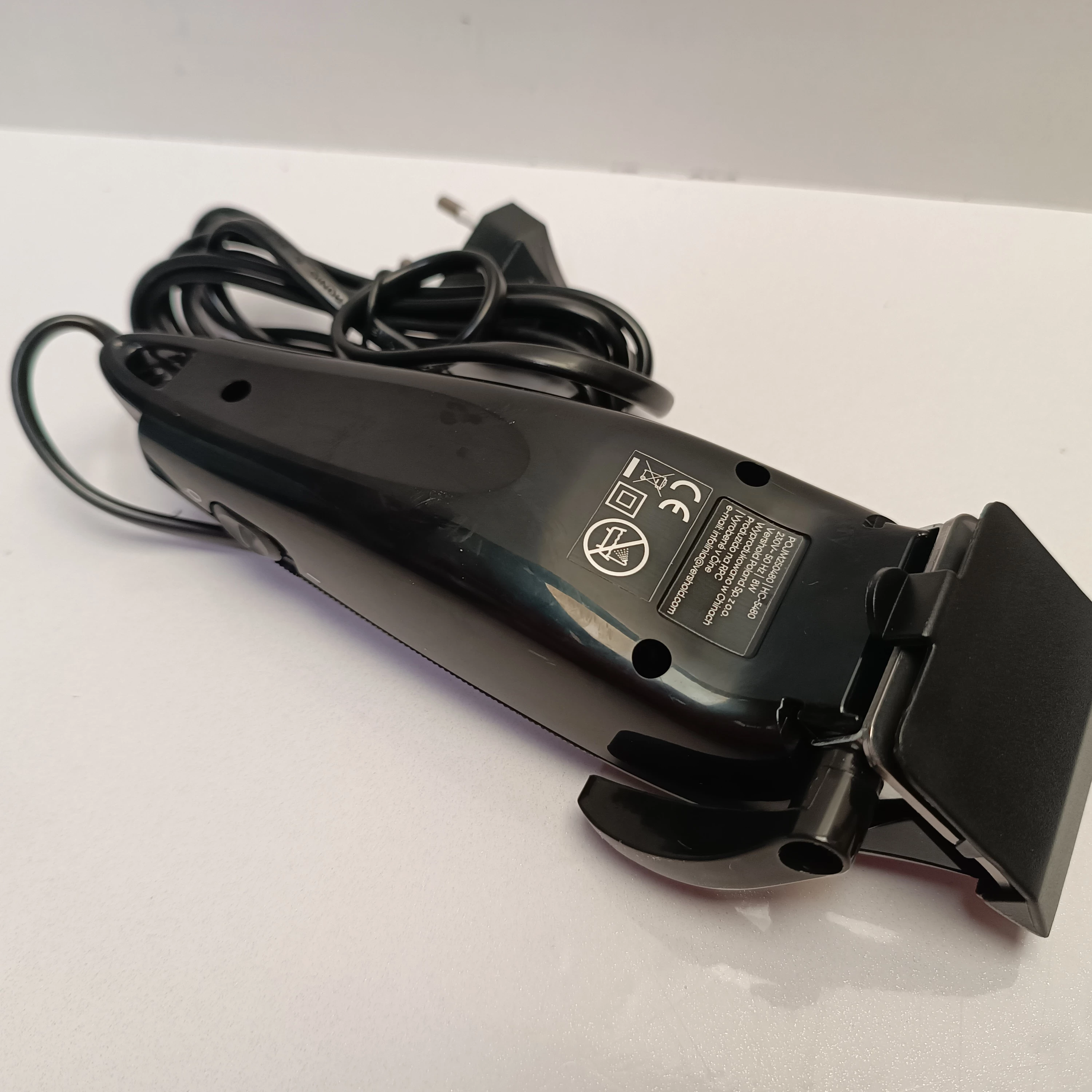 maszynka-do-strzyzenia-wlosow-4-wymienne-nasadki-hoffen-waga-produktu-050