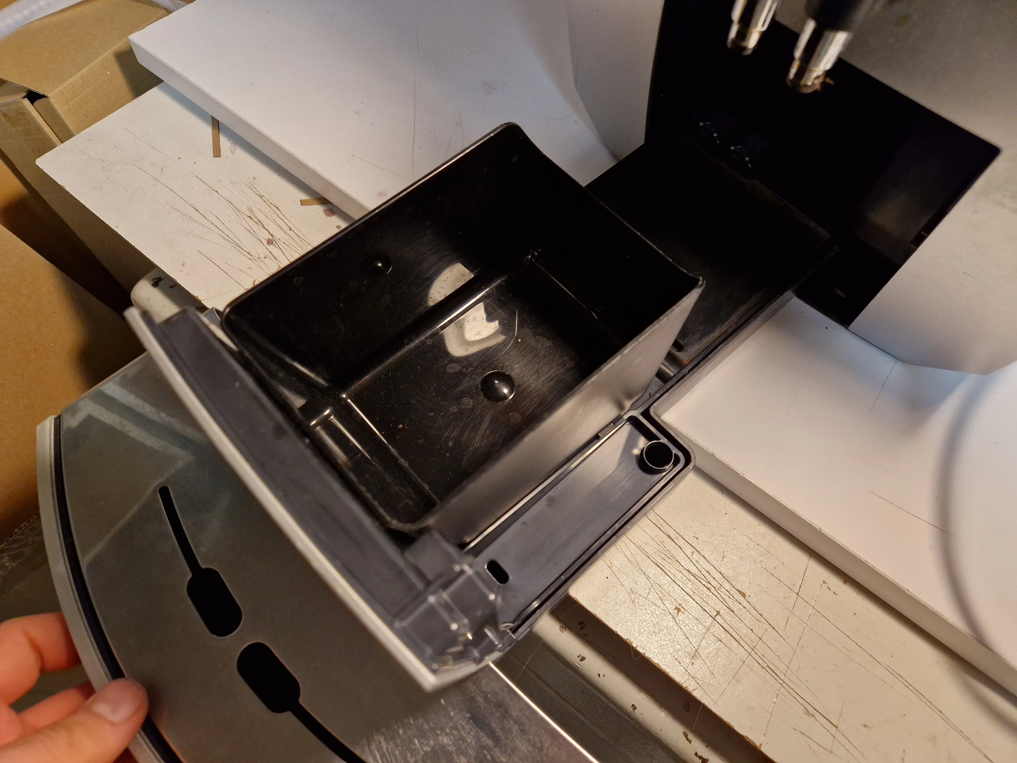 ekspres-do-kawy-jura-j5-cisnieniowy-kolor-dominujacy-129357-3