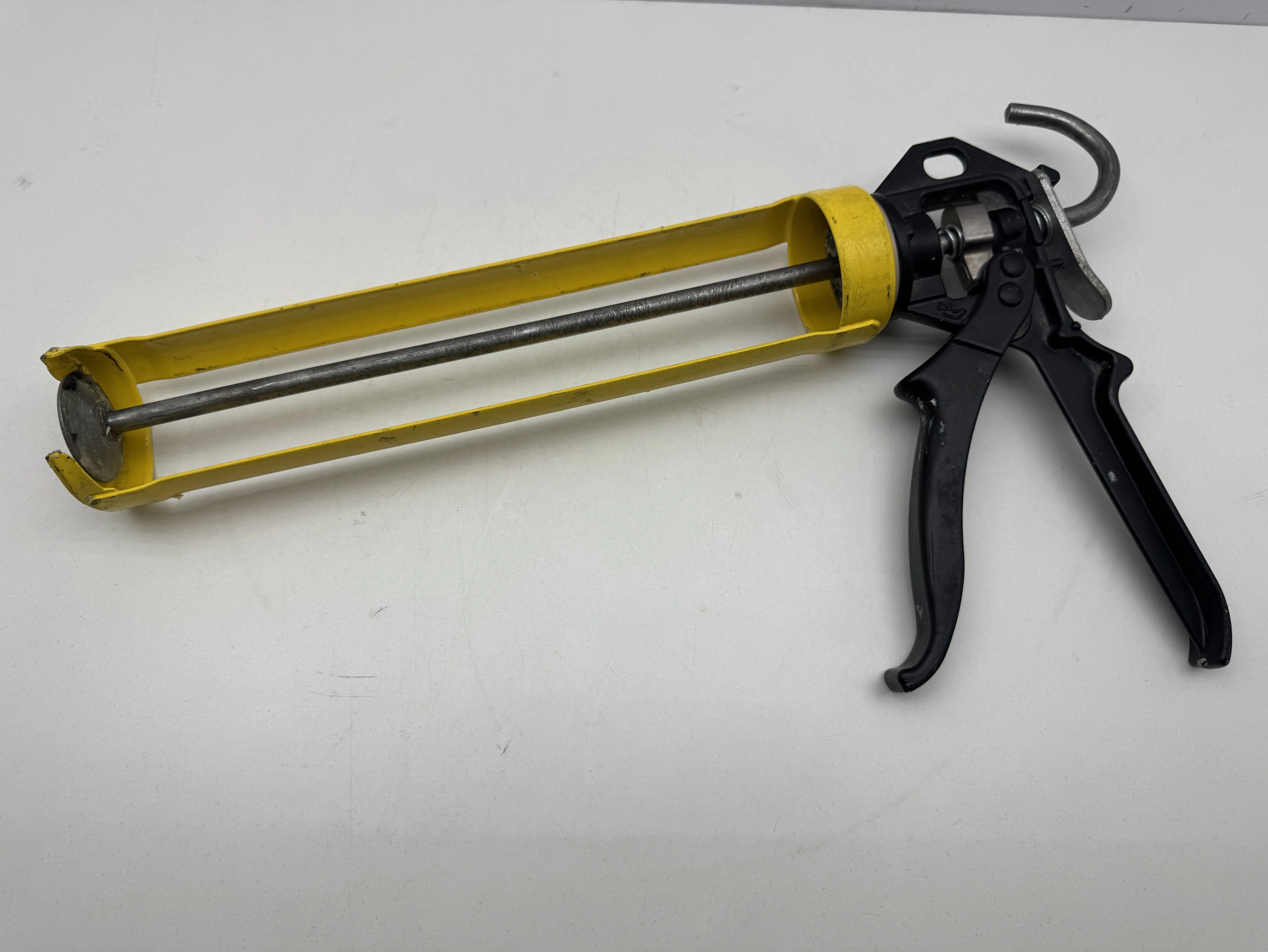 pistolet-do-silikonu-diall-plac-kosciuszki-20-wroclaw