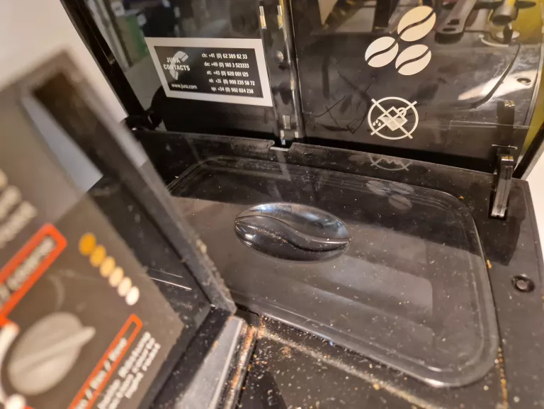 ekspres-do-kawy-jura-j5-cisnieniowy-stan-11323-2