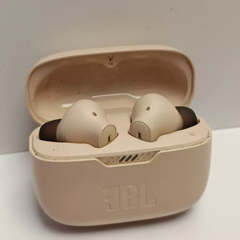 sluchawki-jbl-vibe-beam-stan-11323-2