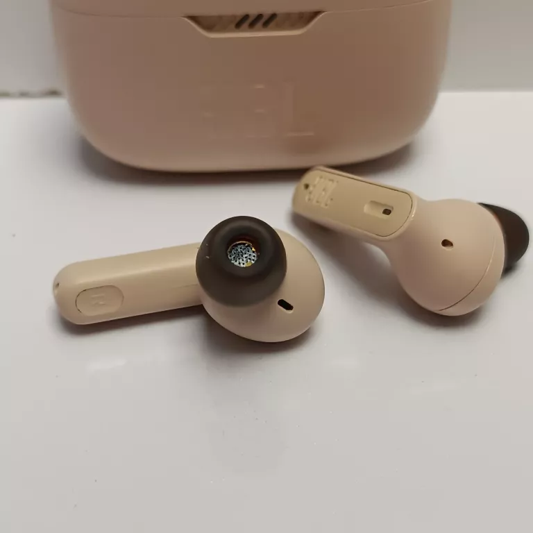 sluchawki-jbl-vibe-beam-transmisja-sygnalu-203713-217785