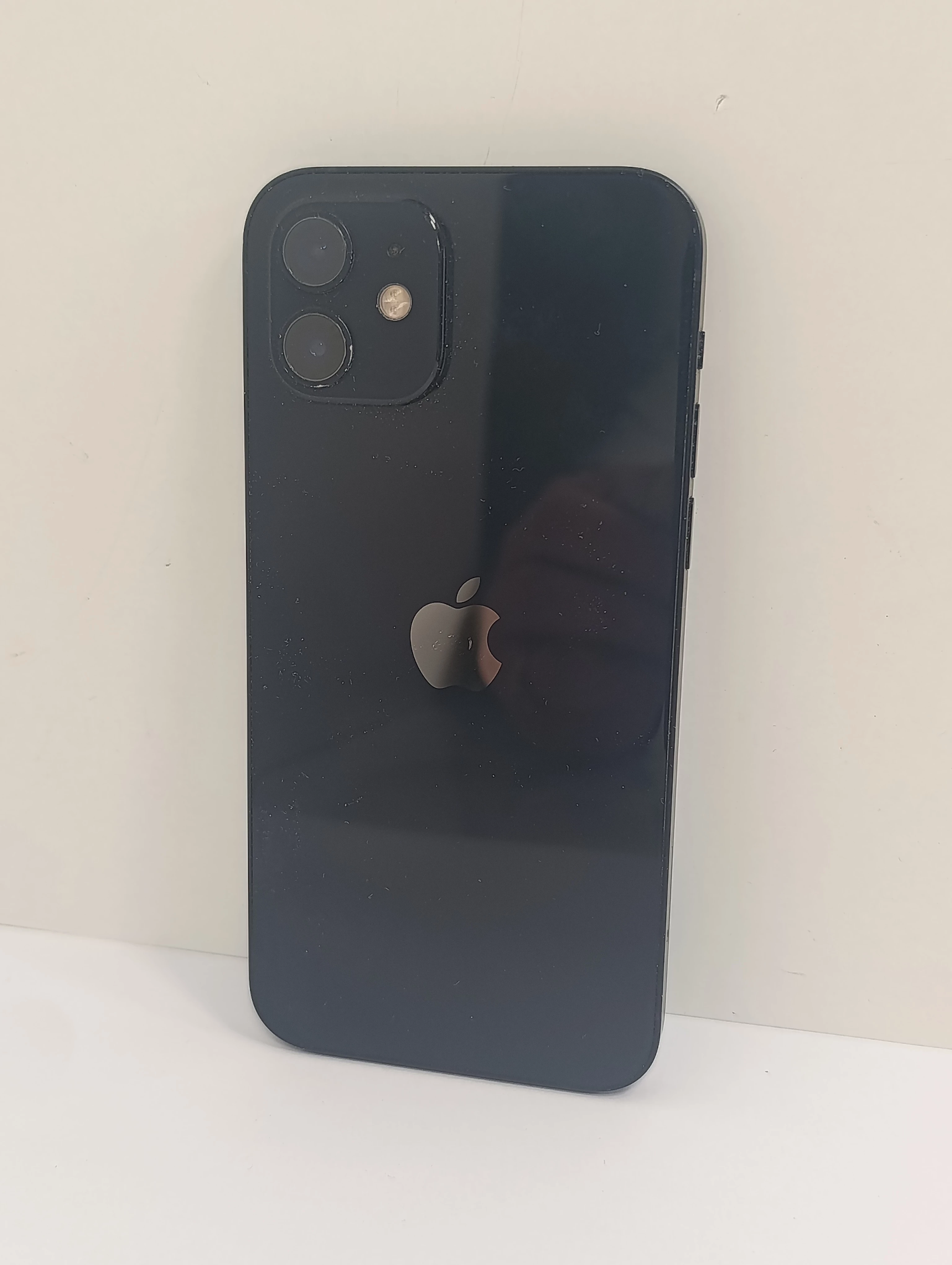 telefon-iphone-12-wbudowana-pamiec-202869-214193