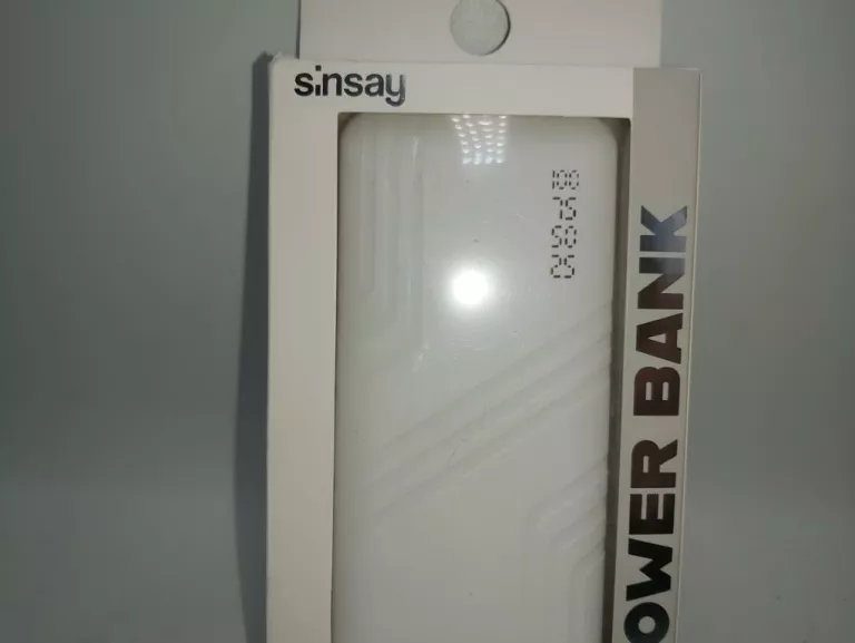 powerbank-sinsay-10000-mah-z-latarka-ean-gtin-5906804067728