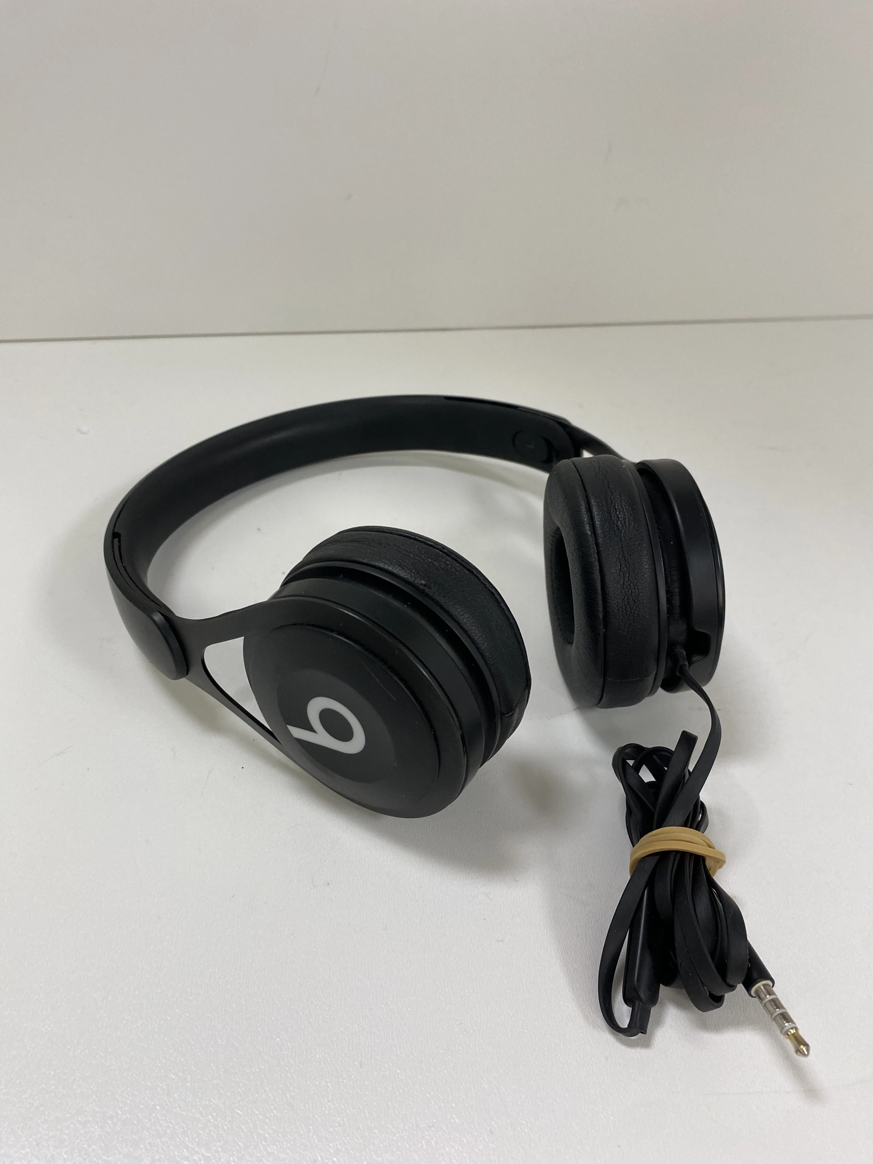 sluchawki-nauszne-beats-by-dr-dre-ep-on-ear-zestaw-ean-gtin-888462602761