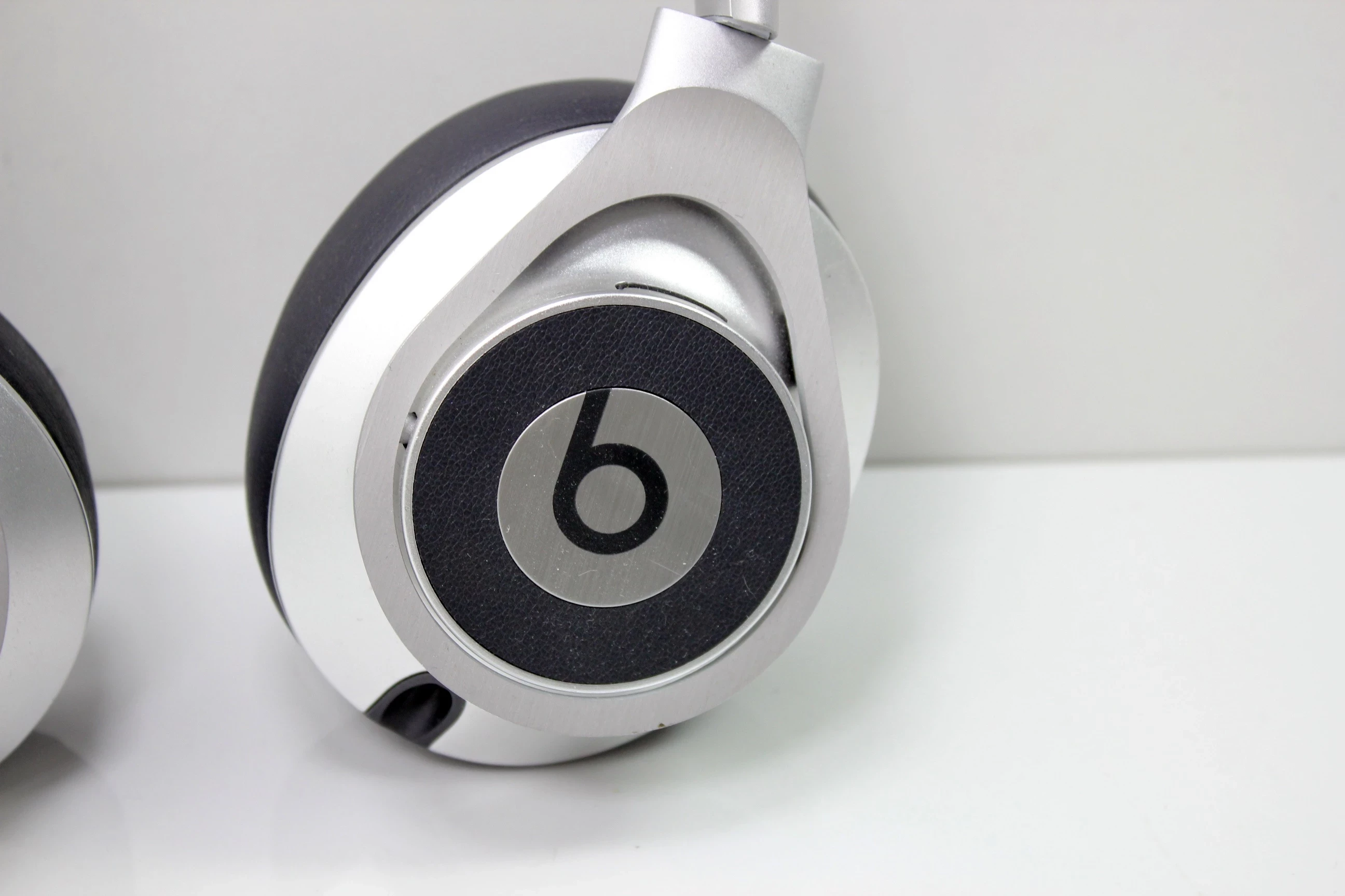 sluchawki-nauszne-beats-by-dr-dre-executive-ean-gtin-848447001705