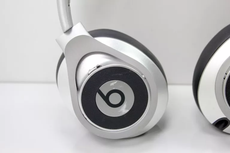 sluchawki-nauszne-beats-by-dr-dre-executive-stan-11323-2