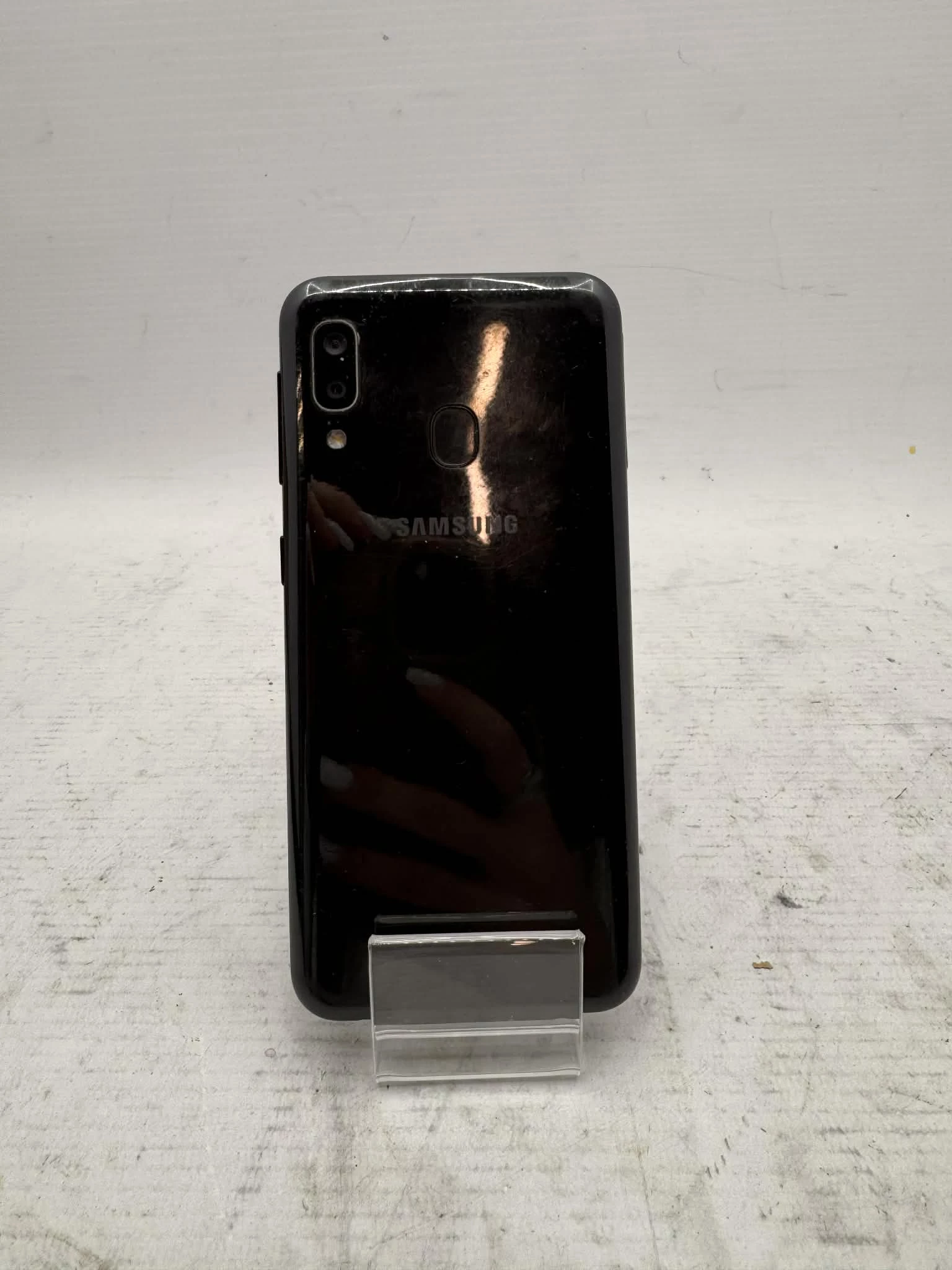 telefon-samsung-galaxy-a20e-stan-11323-2