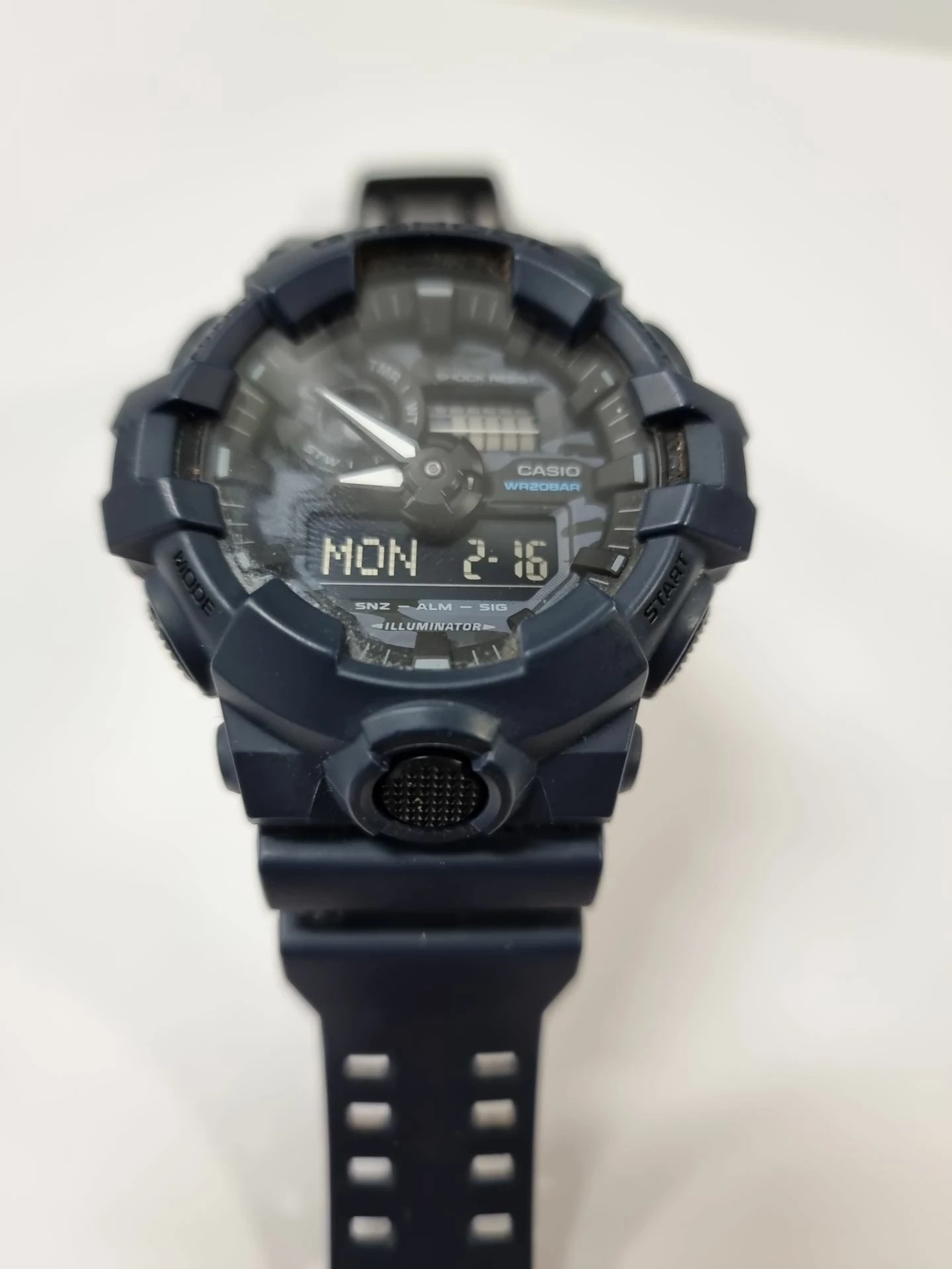 casio-gshock-ga-700ca-stan-11323-2