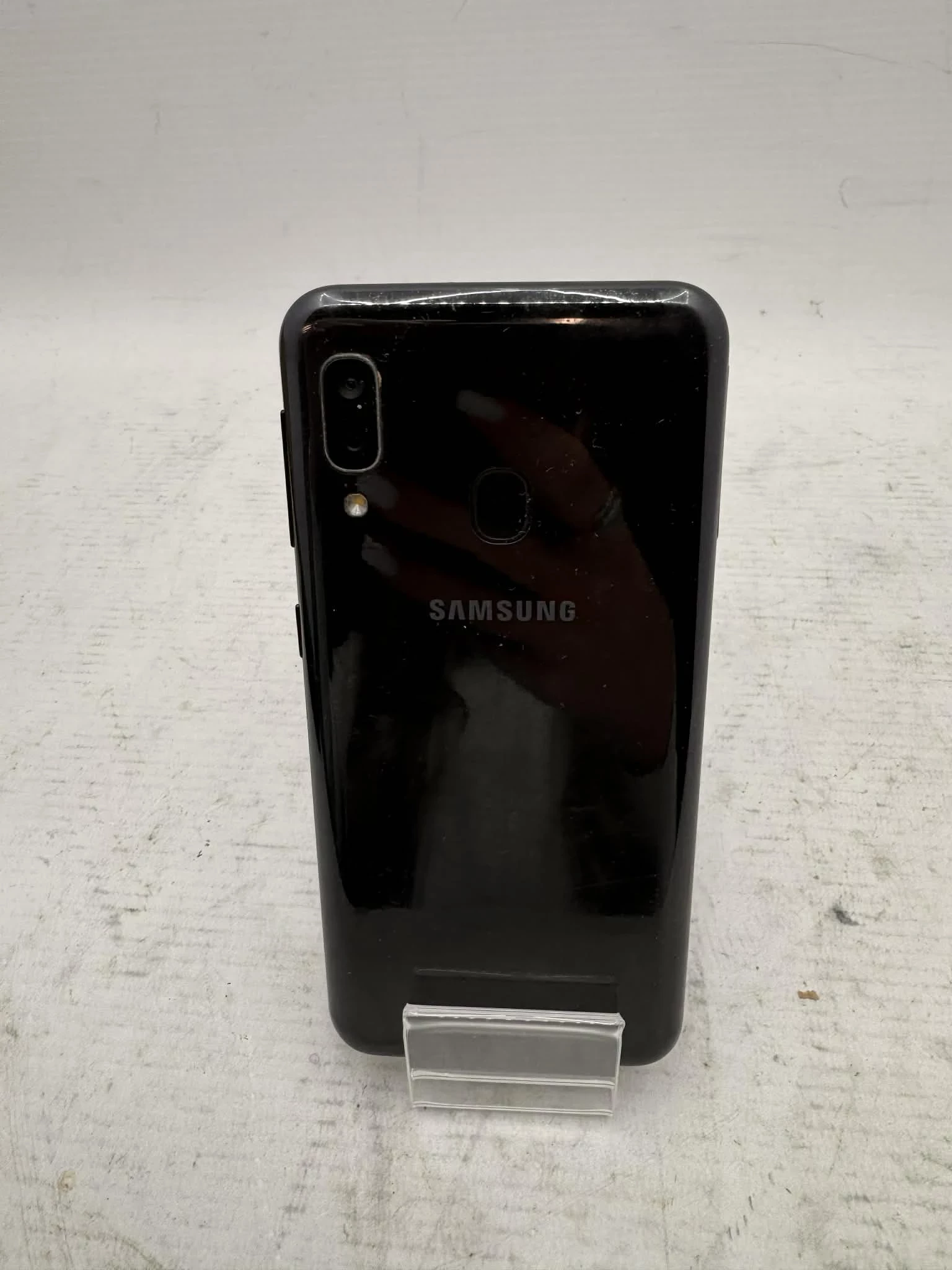 telefon-samsung-galaxy-a20e-kod-producenta-sm-a202fzkdxeo