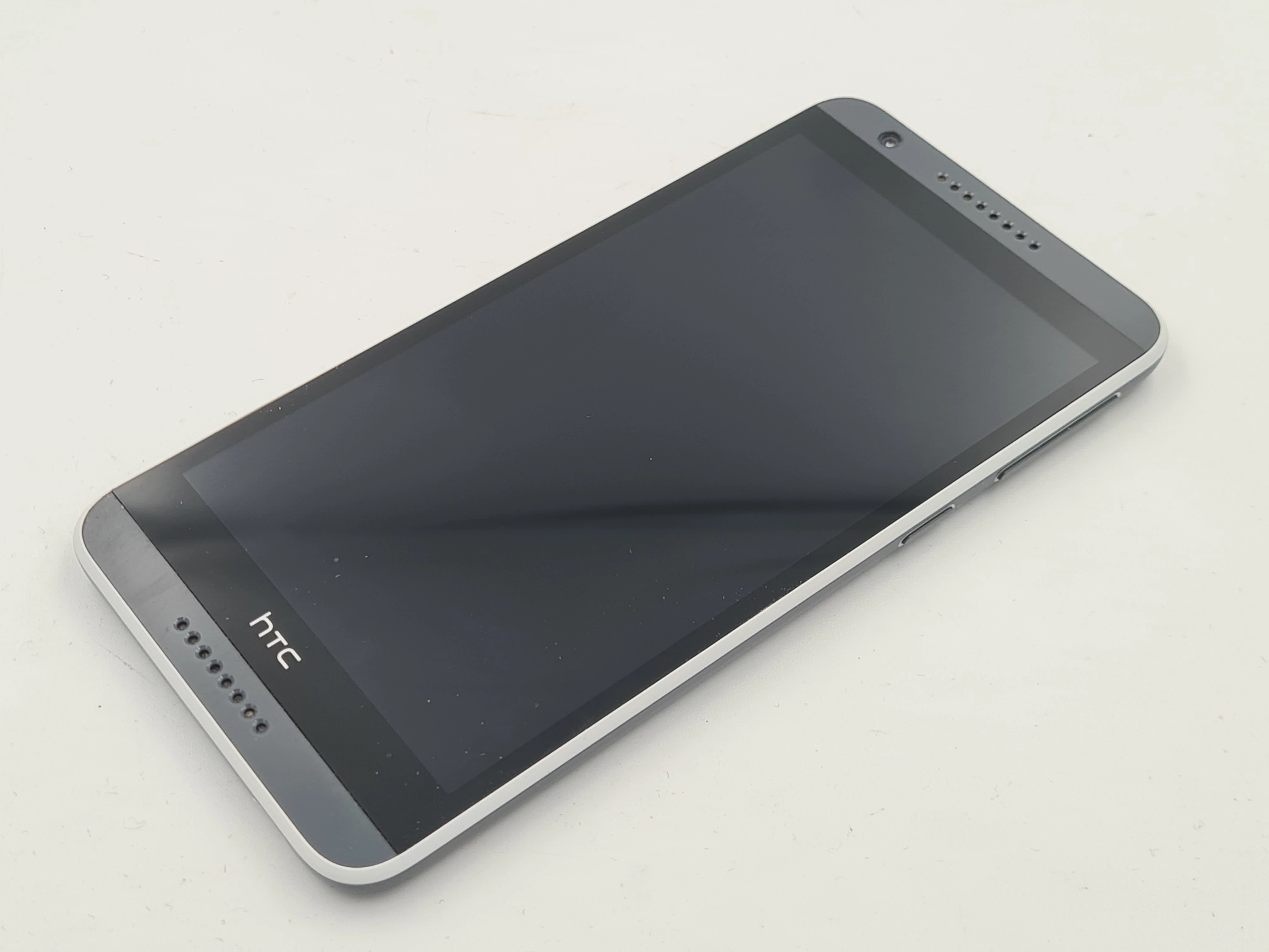 telefon-htc-desire-820-ean-gtin-4718487689170