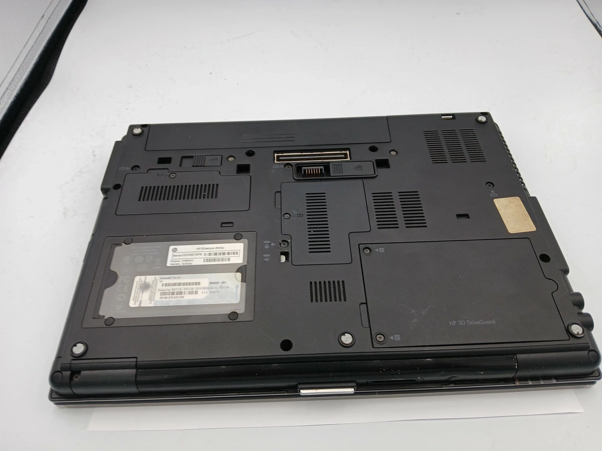 laptop-hp-elitebook-8440p-seria-procesora-4366-20