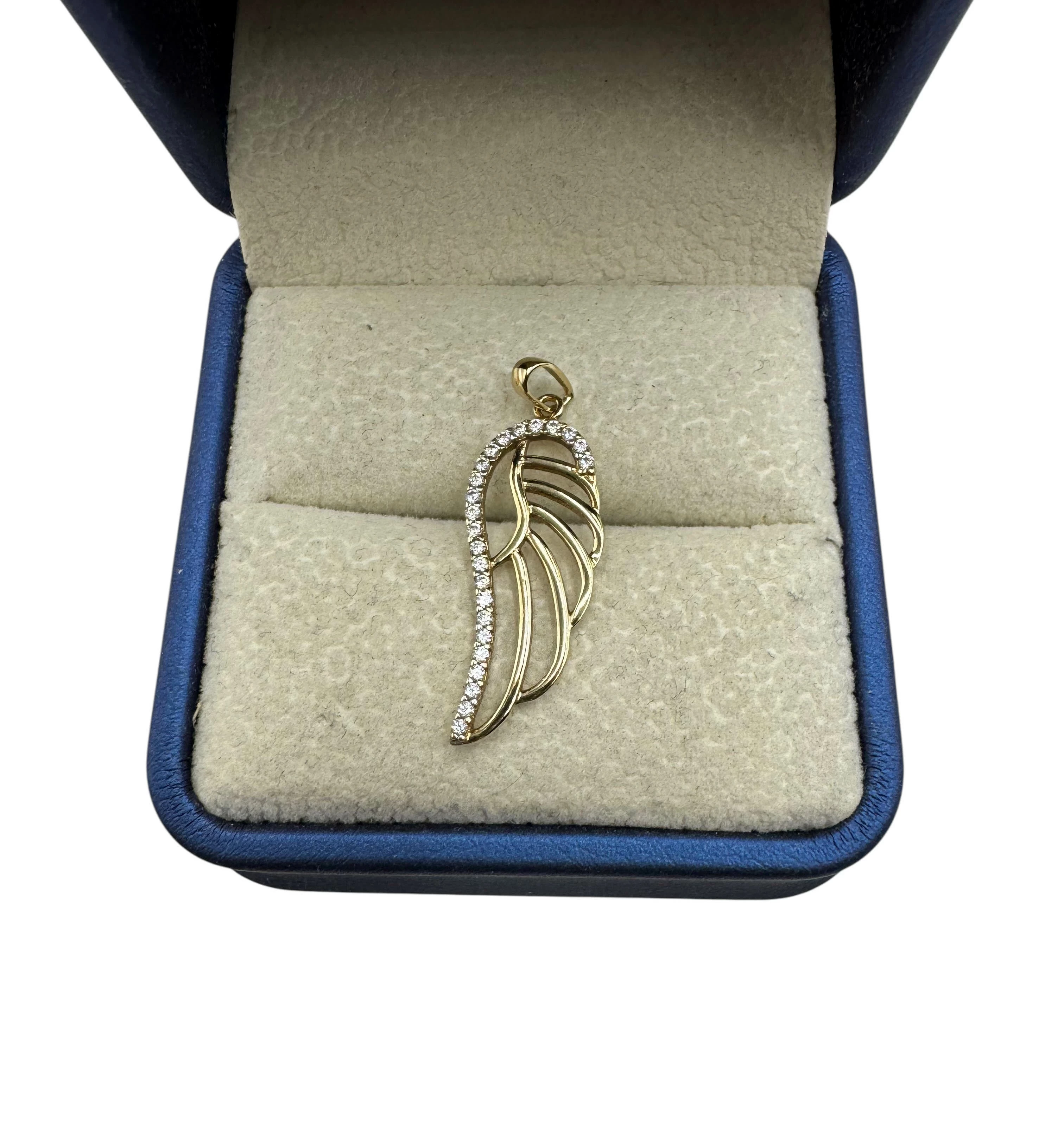 sliczna-zlota-zawieszka-skrzydlo-p333-w09g-pl-szembeka-2-warszawa