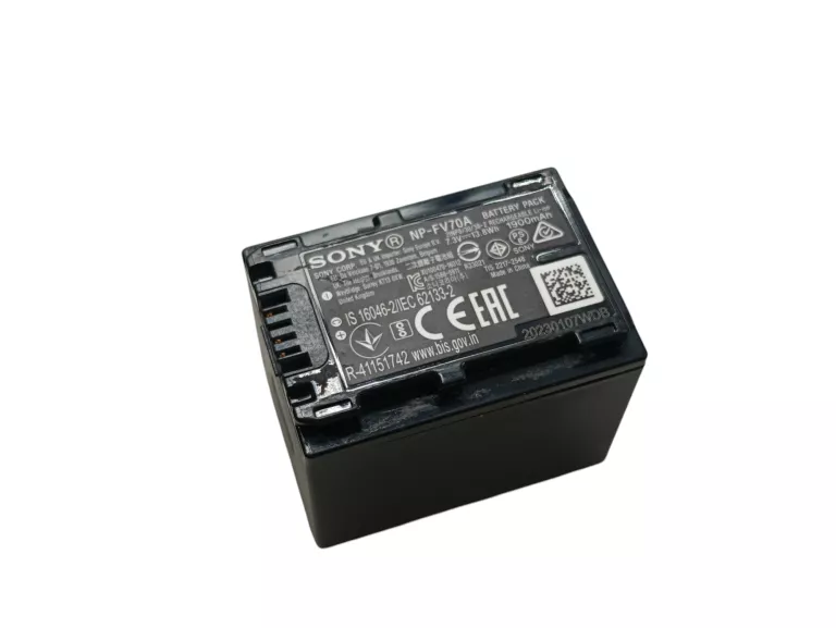 kamera-handycam-z-przetwornikiem-obrazu-cmos-exmor-r-sony-fdr-ax43a-4k-waga-produktu-56000