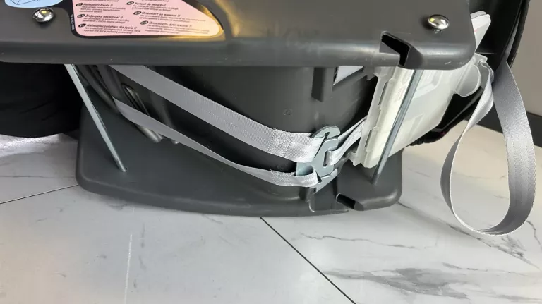 fotelik-samochodowy-britax-romer-baby-safe-olivia-0-13kg-powystawowy-kategoria-wagowa-128394-1