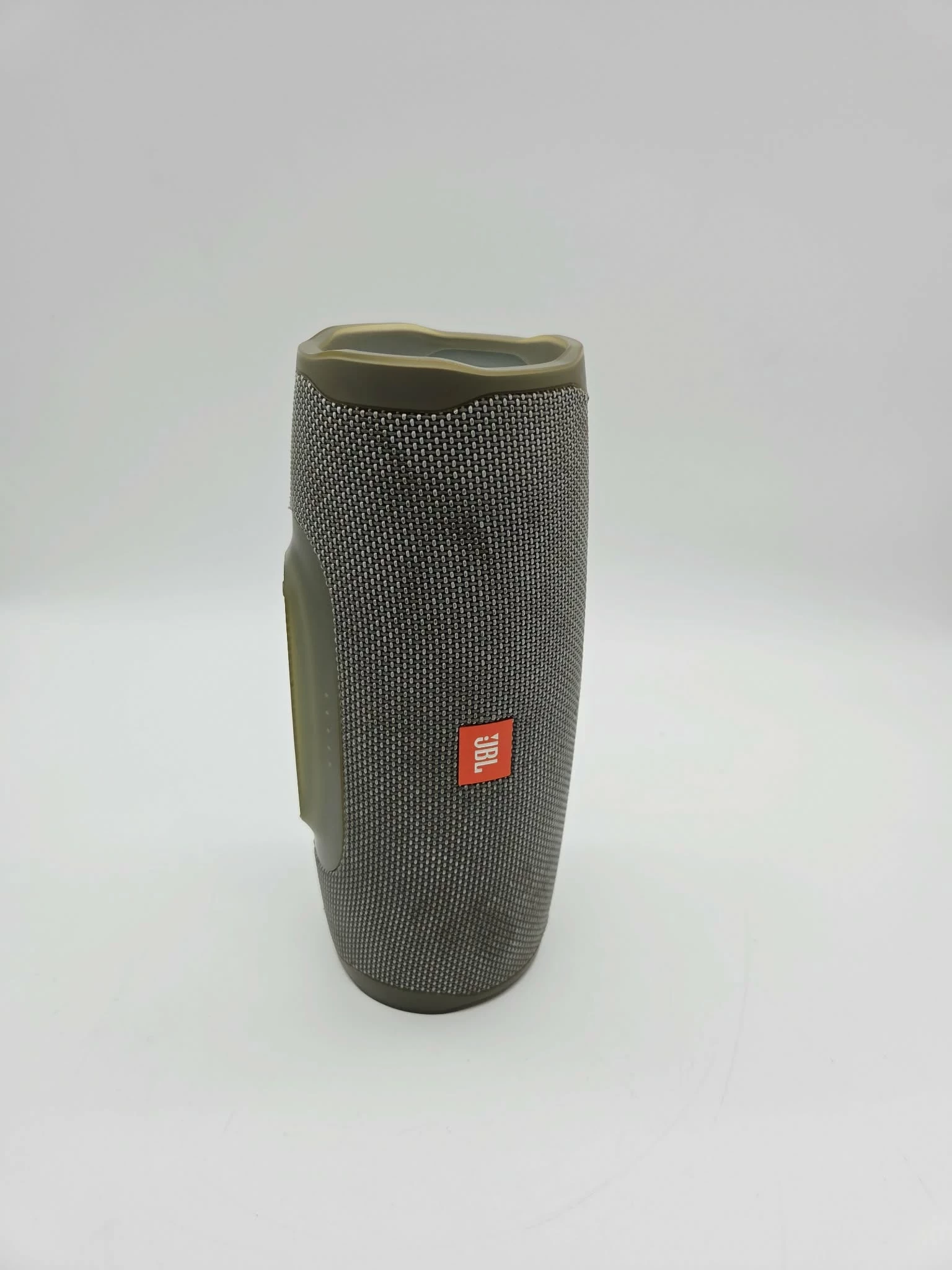 glosnik-przenosny-jbl-charge-4-czarny-30-w-moc-3000