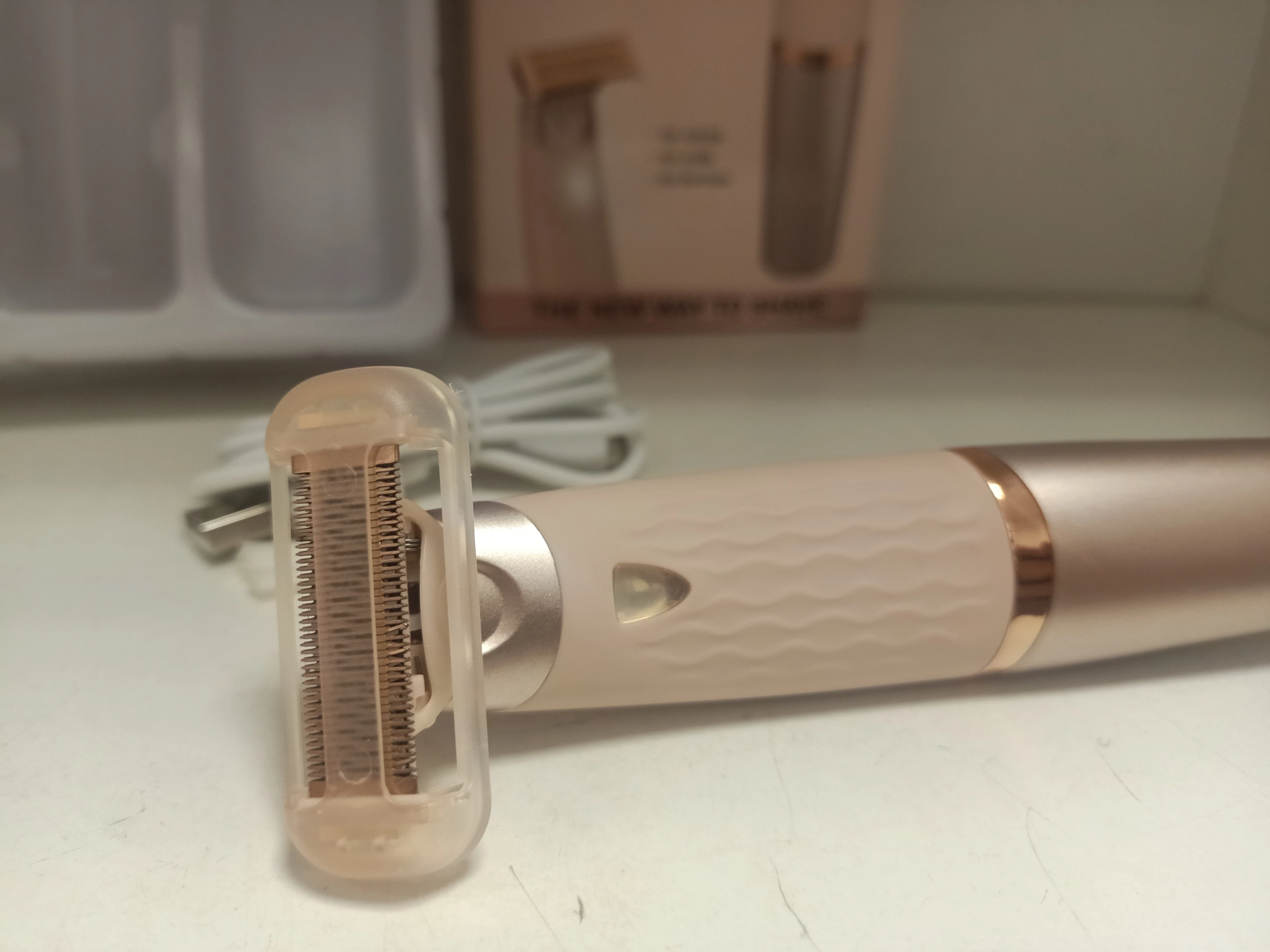 golarka-damska-do-nog-ciala-bikini-pach-maszynka-trymer-kolor-dominujacy-129357-2