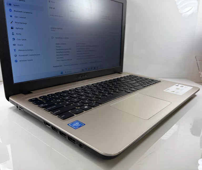 lekki-laptop-asus-x540na-4gb256gb-intel-celeron-n3350-przekatna-ekranu-1560